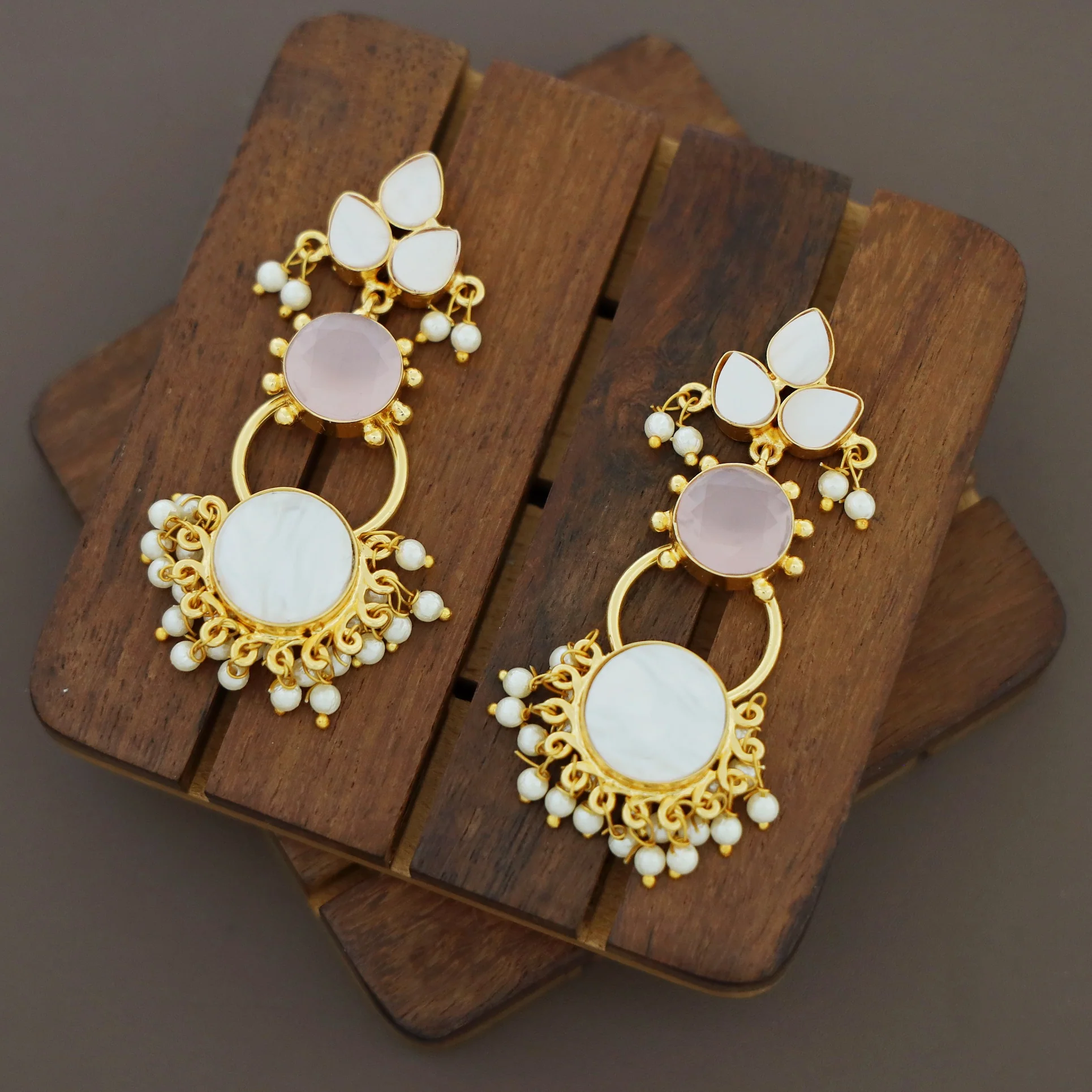Siya Dotted MOP Cluster Pearl Earring - Image 7