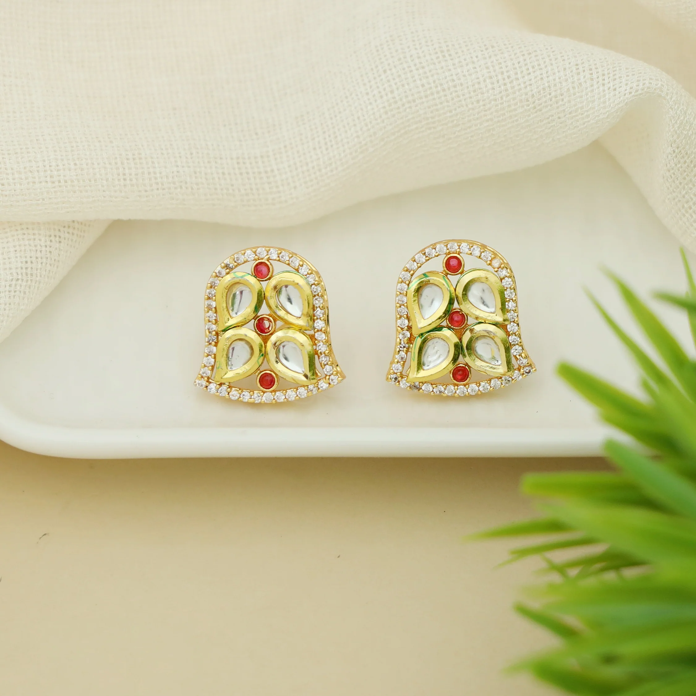 Siyara Kundan Bell Stud - Image 2