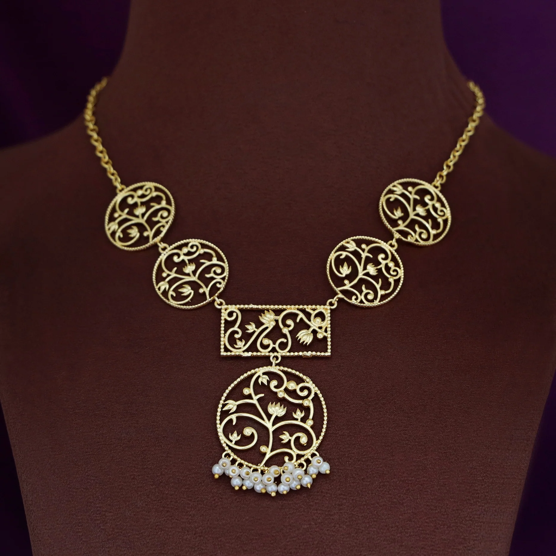 Sohaniya Amaltaas Cluster Pearl Neckpiece - Image 2