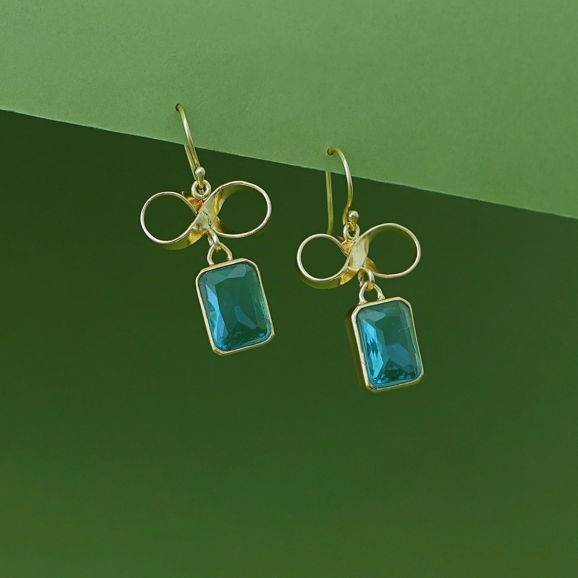 Solana Golden Infinity Rectangle Glossy Drop - Image 7