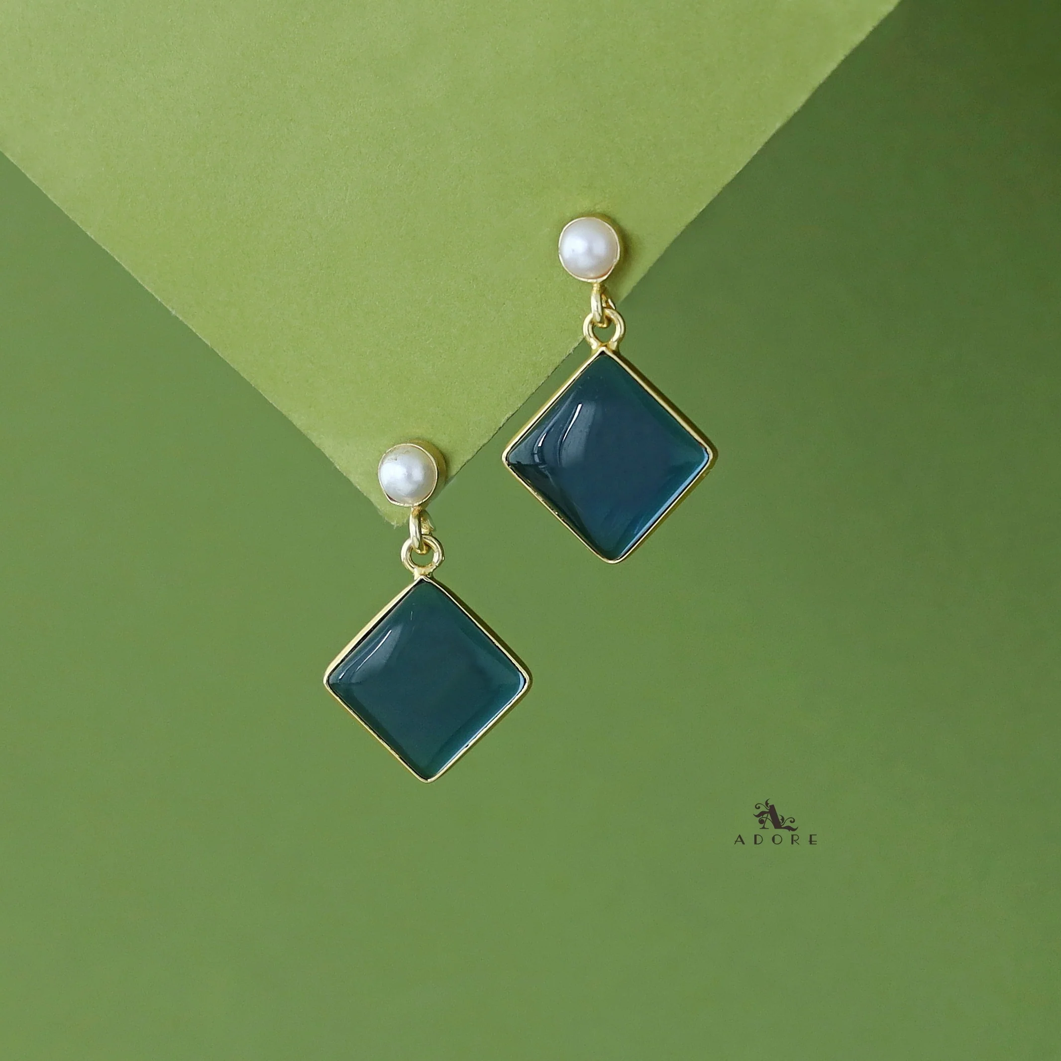 Sonia Golden Pearl Earring - Image 11