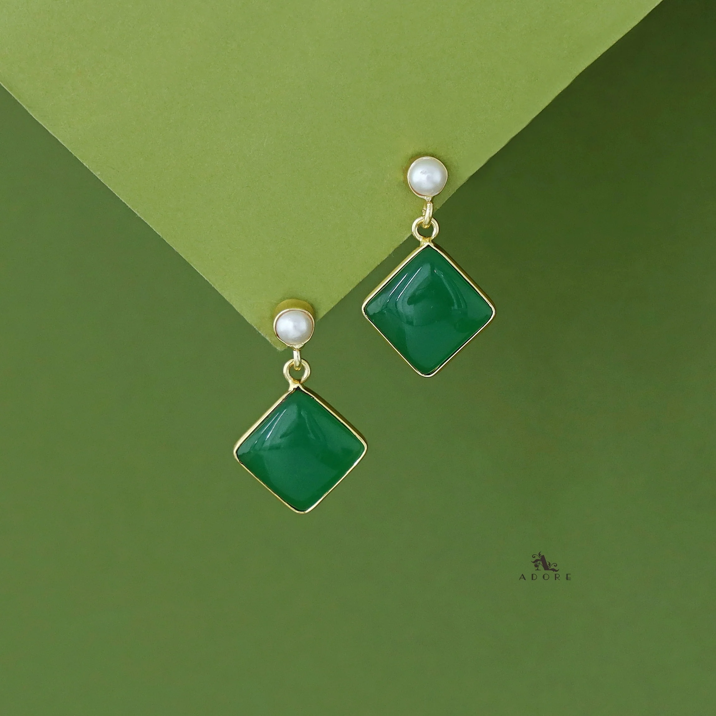 Sonia Golden Pearl Earring - Image 2