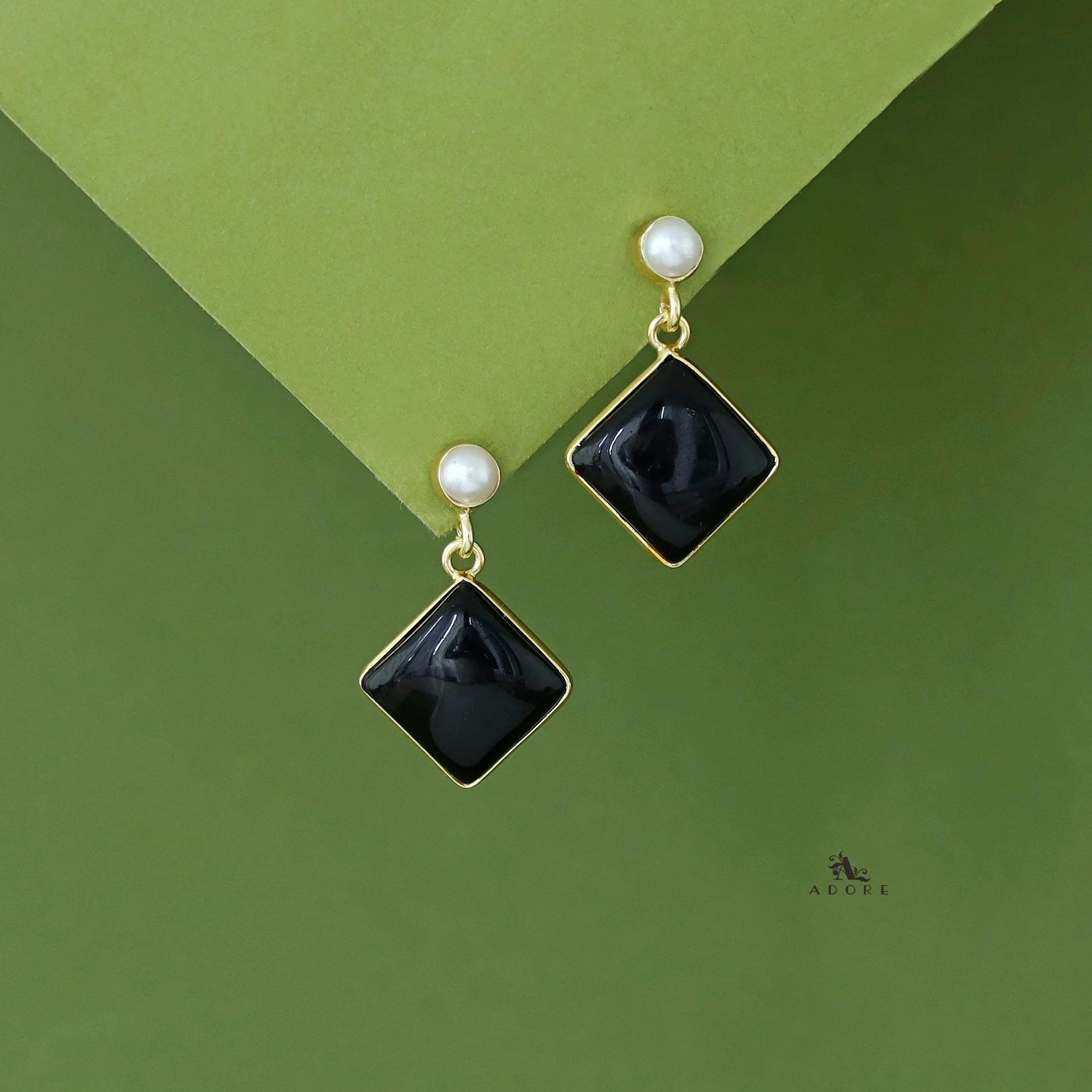 Sonia Golden Pearl Earring - Image 24