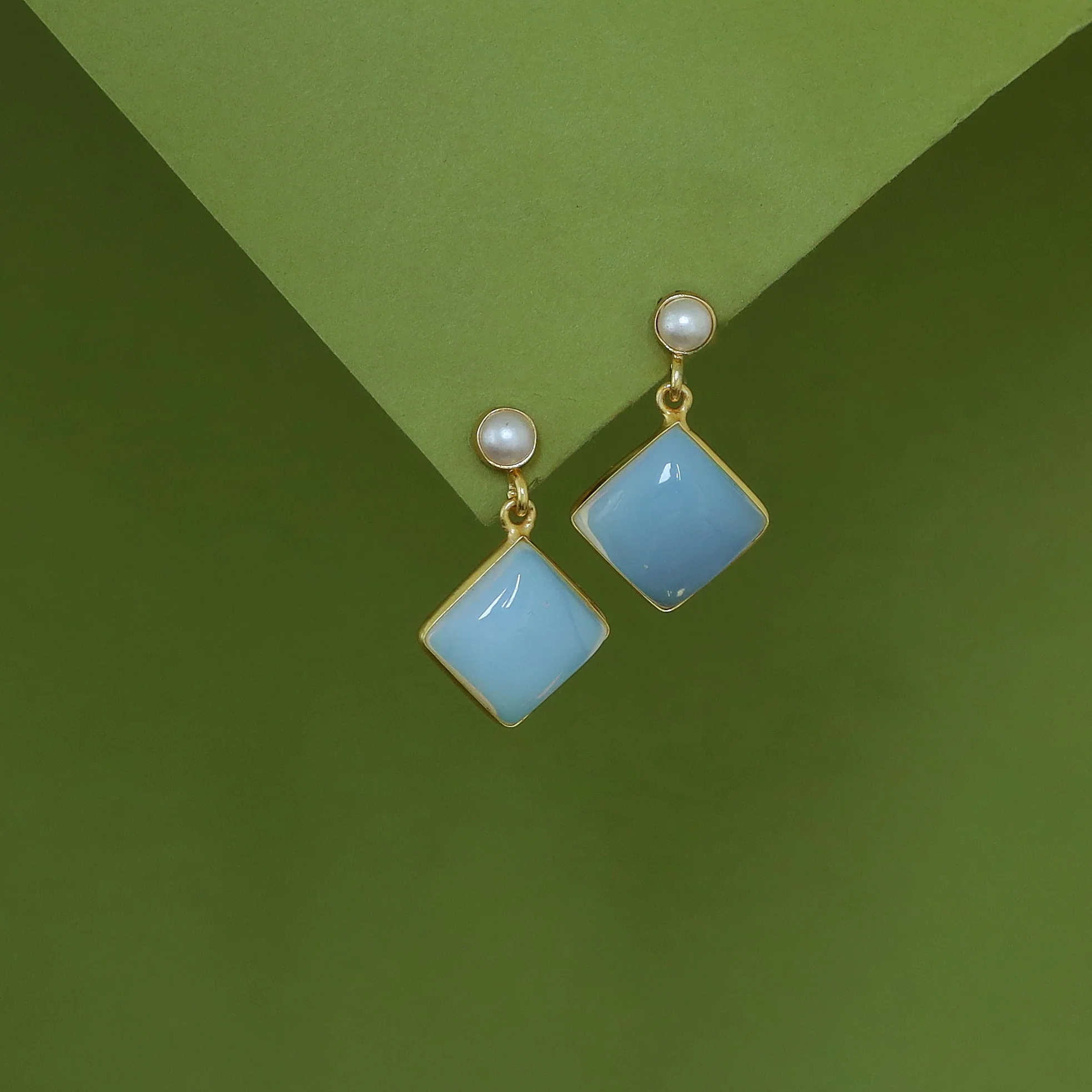 Sonia Golden Pearl Earring - Image 35
