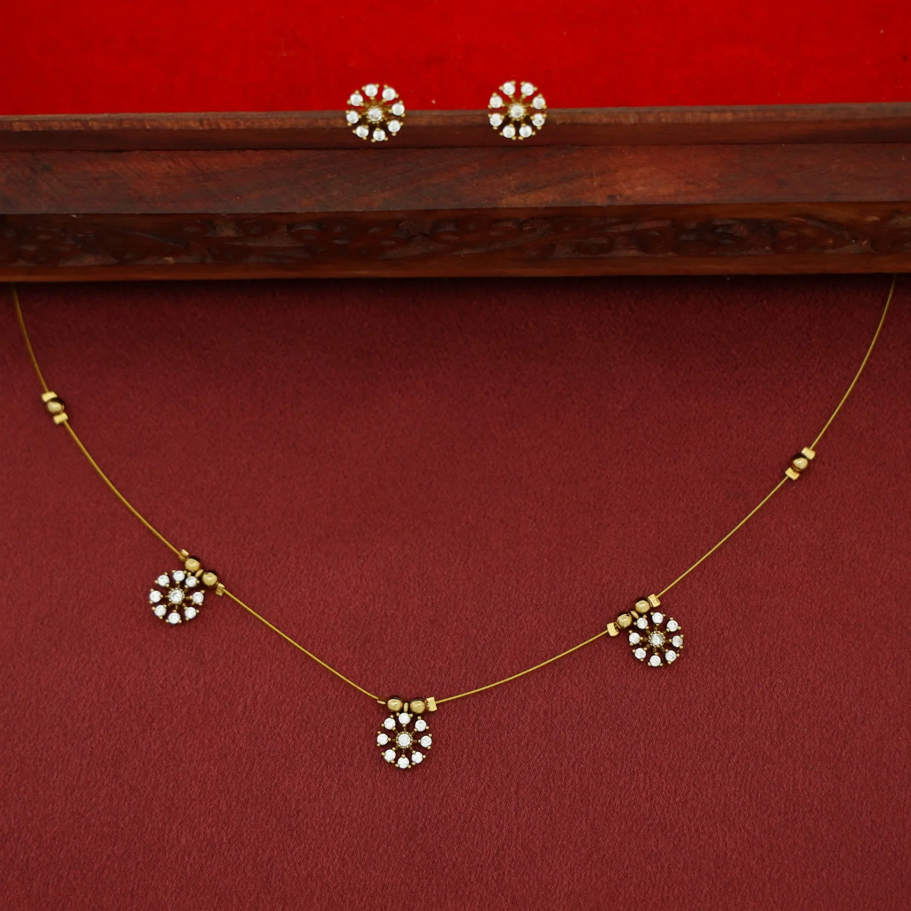 Sravana Tri Flower Golden Ball String Neckpiece With Stud - Image 2