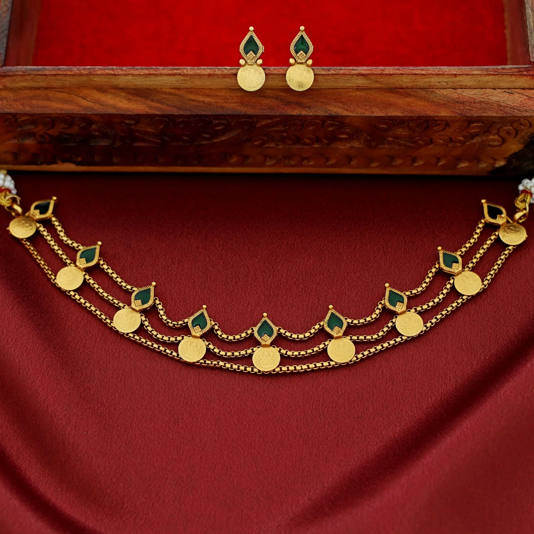 Sree Lakshmi 3 Layer Kashi Palakka Choker With Stud - Image 3