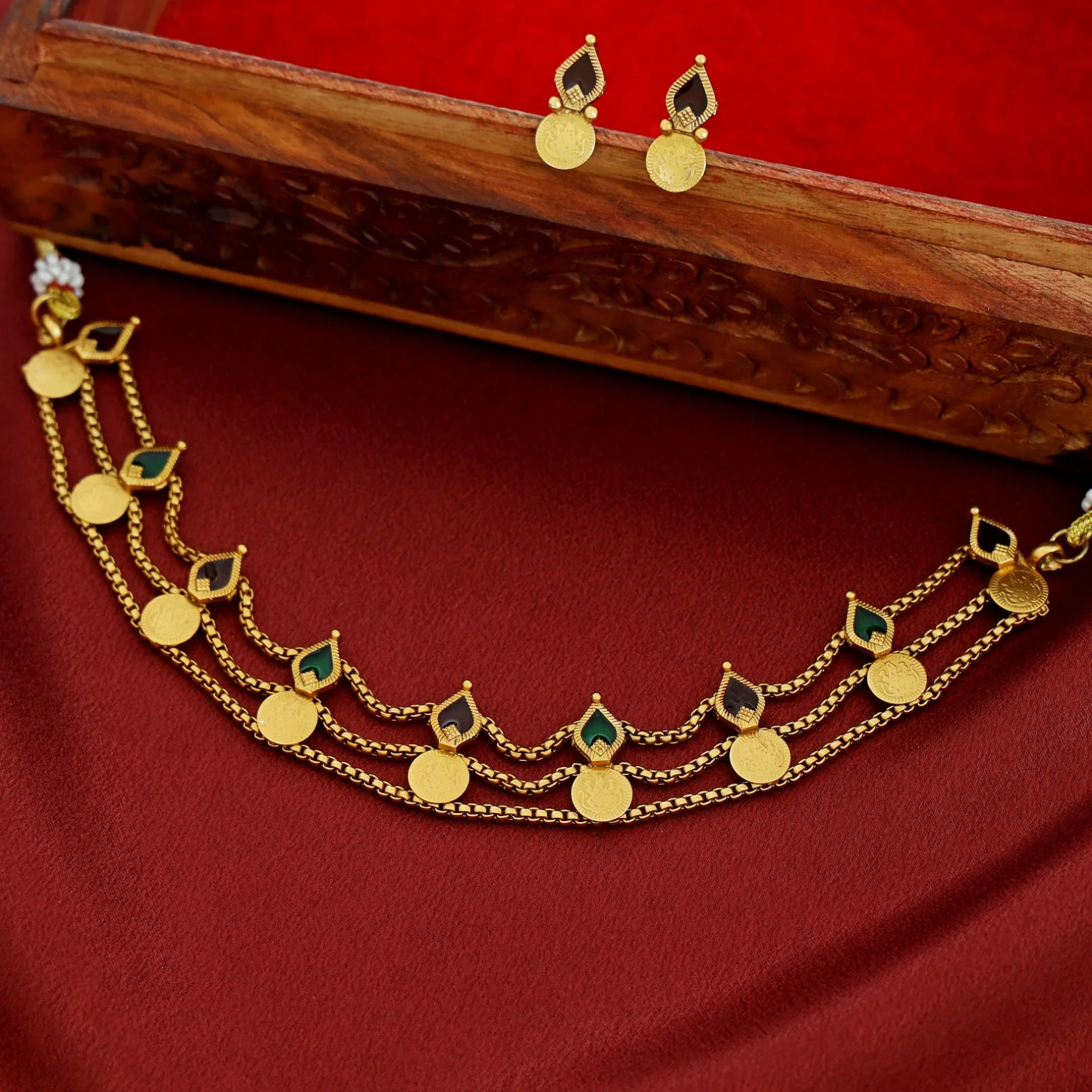 Sree Lakshmi 3 Layer Kashi Palakka Choker With Stud - Image 6