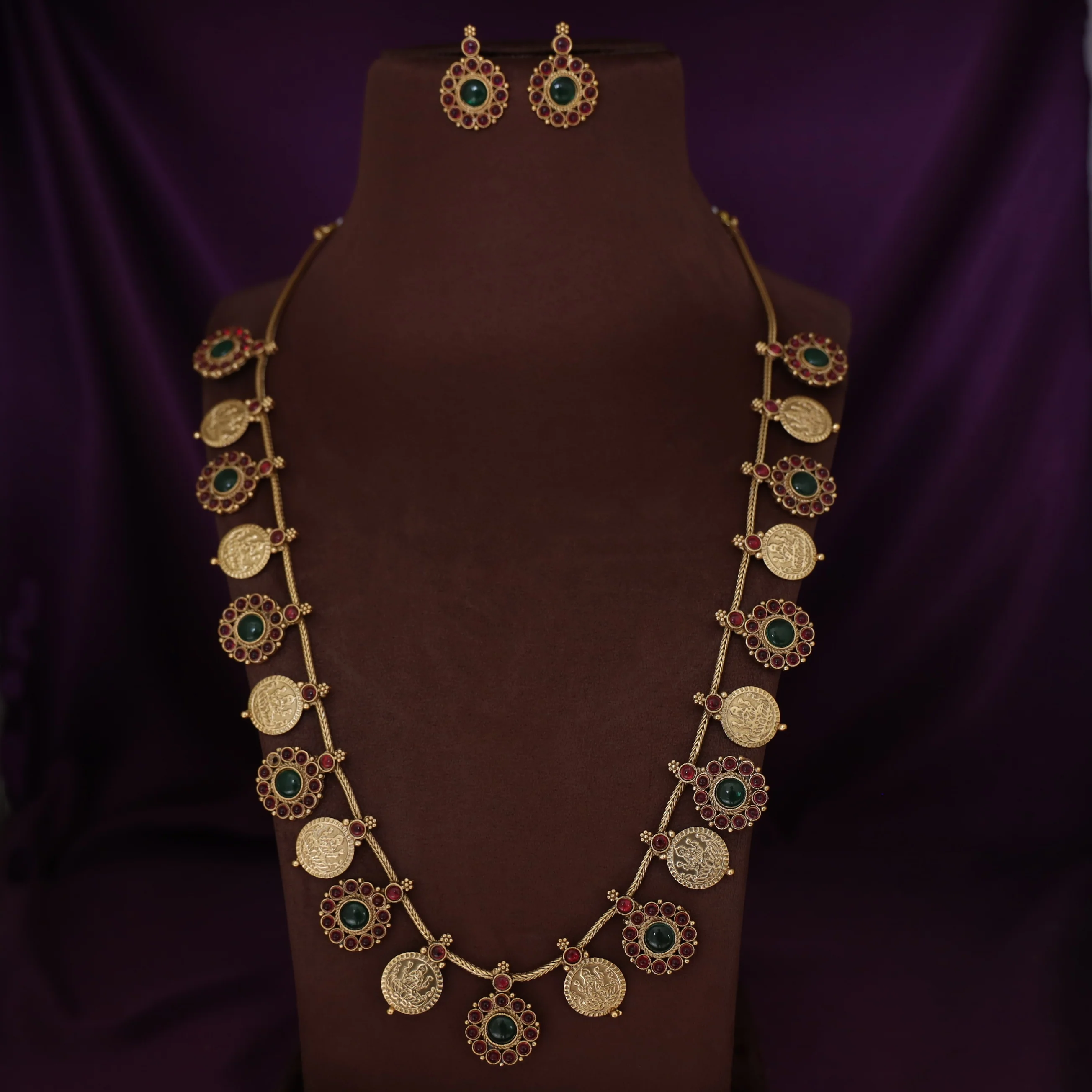 Sreelekha Floral Kashi Long Neckpiece With Earring - Image 3