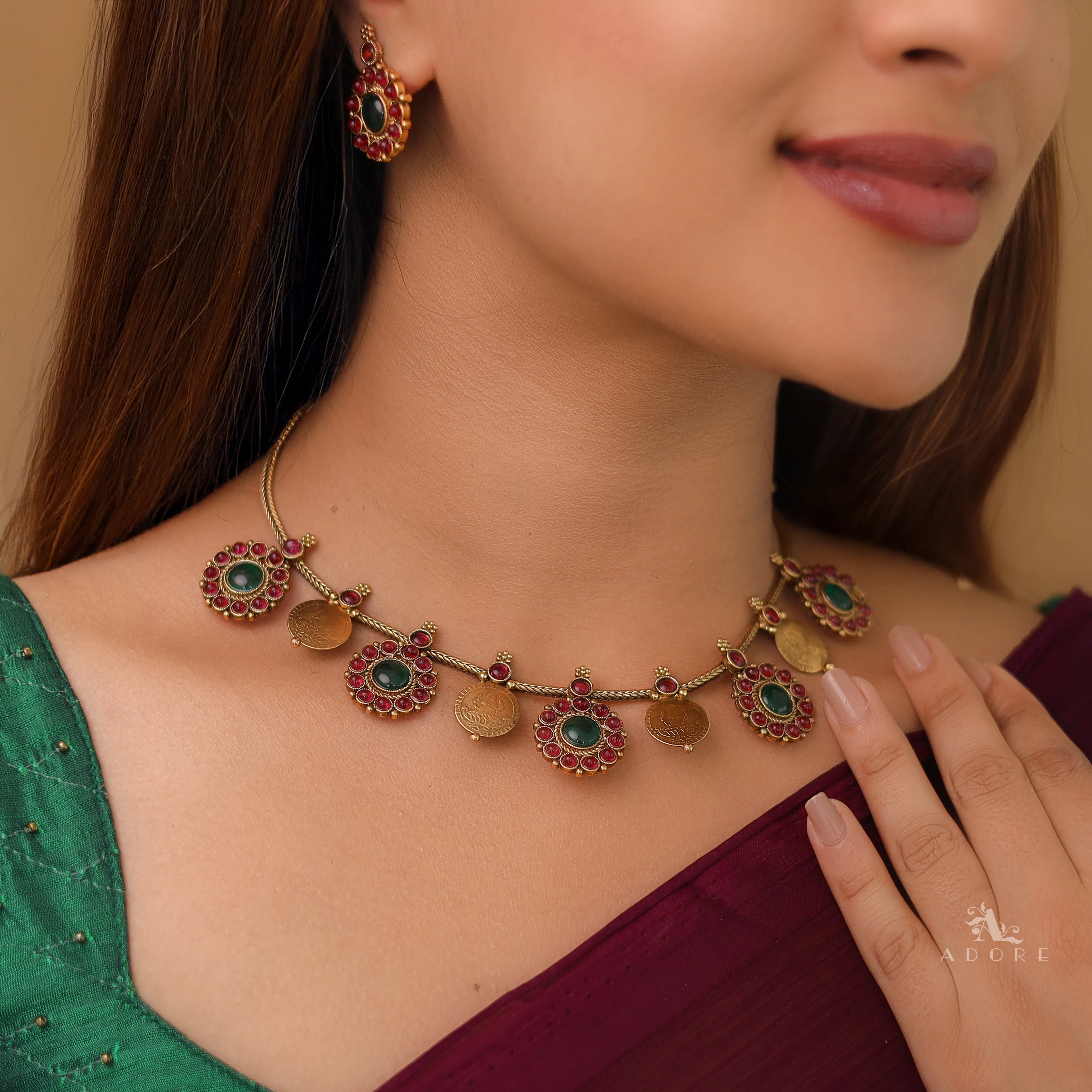 Sreelekha Floral Kashi Short Neckpiece With Earring - Image 3