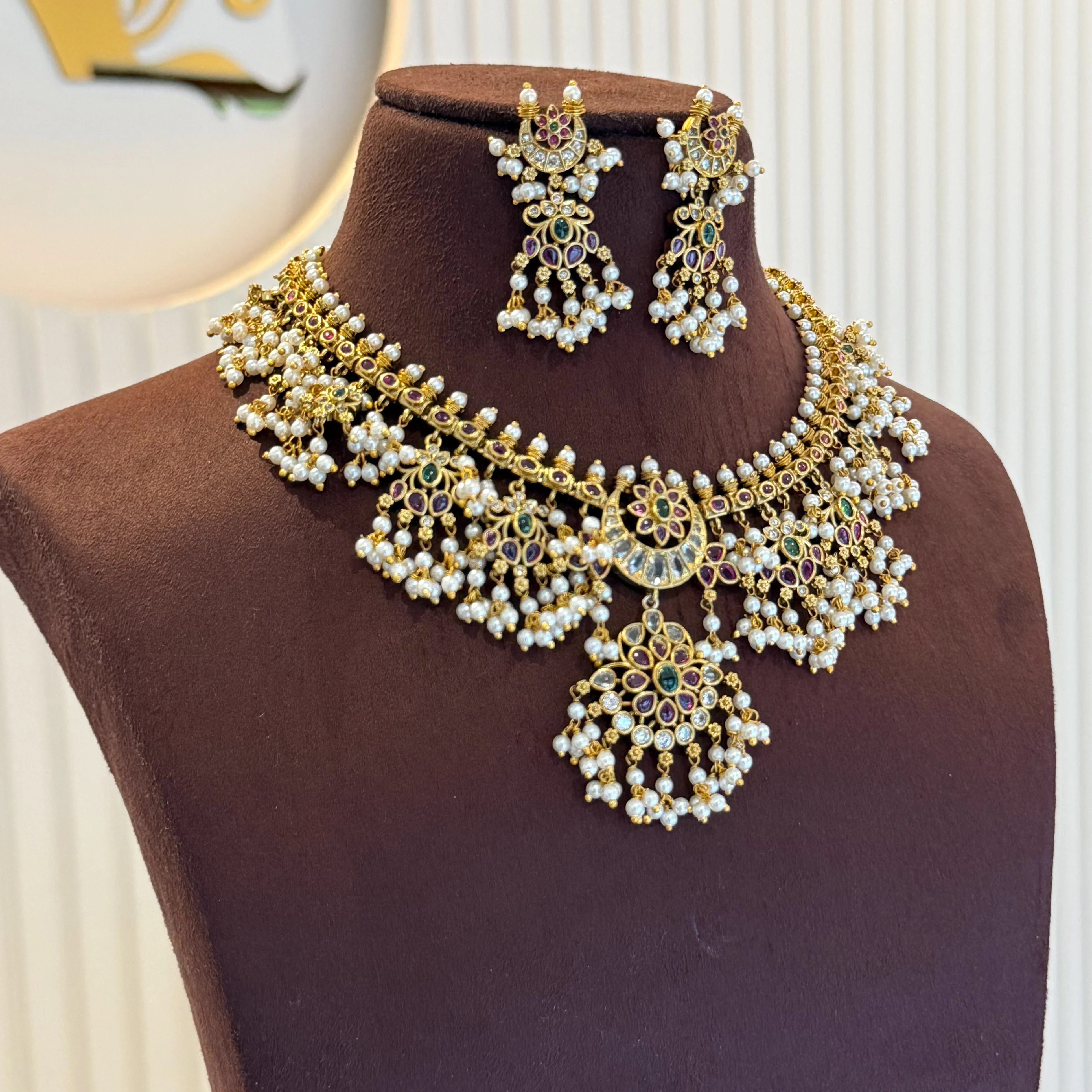 Sreemayi Half Moon Cluster Pearl Floral Short Neckpiece With Earring - Image 5