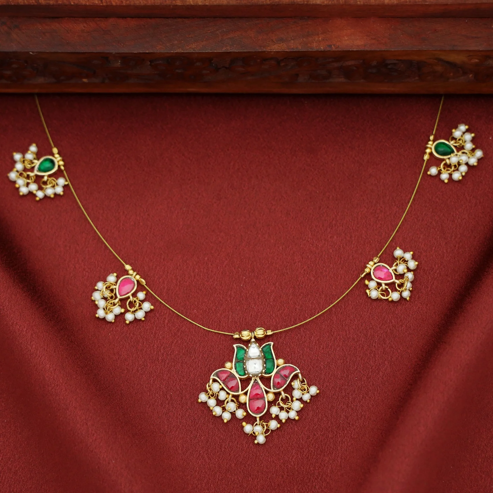 Sriansha Jadau Kundan String Neckpiece - Image 3
