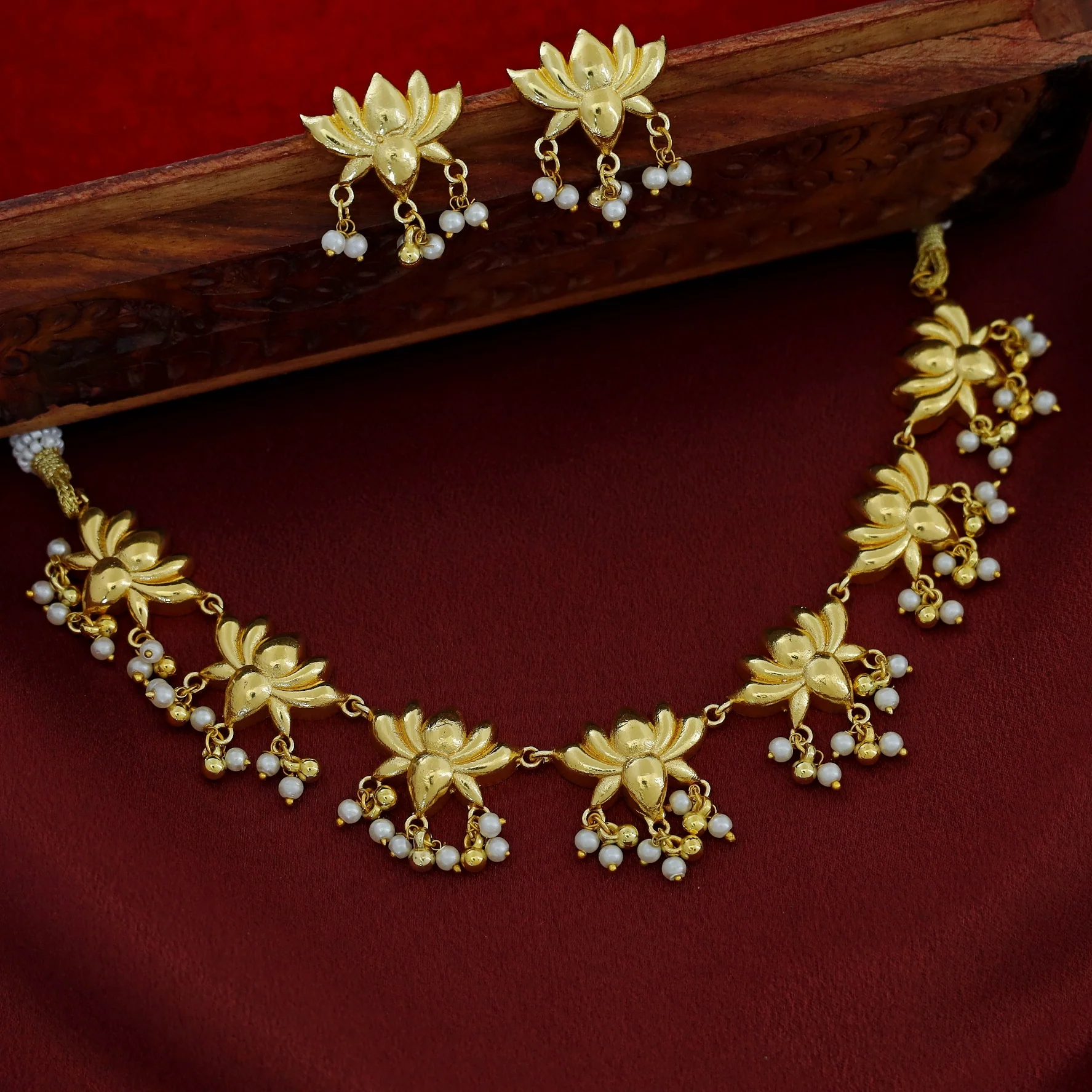 Srinika Lotus Pearl Short Neckpiece With Earring - Image 3