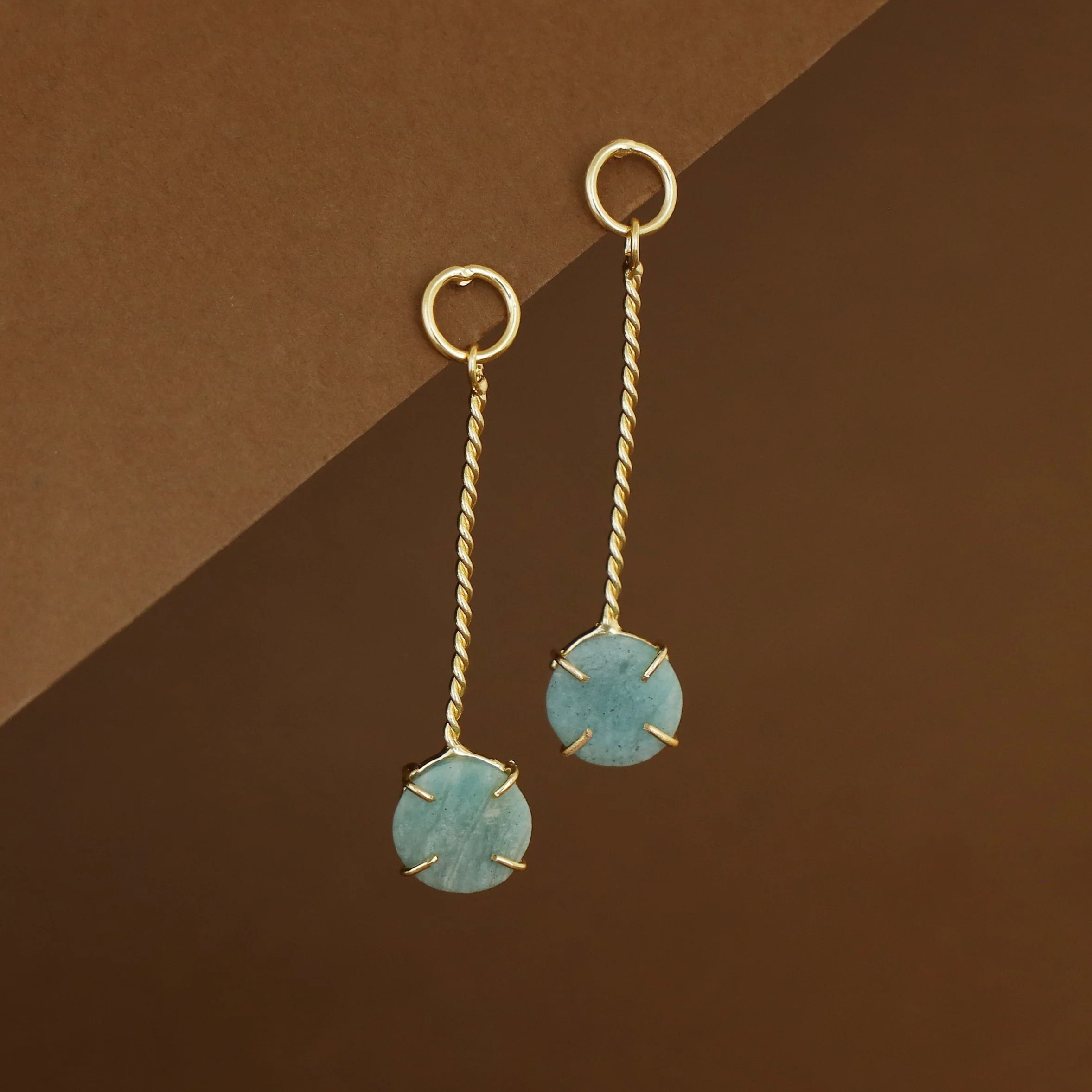 Sriya Twisted Stick Claw Raw Stone Earring - Image 2