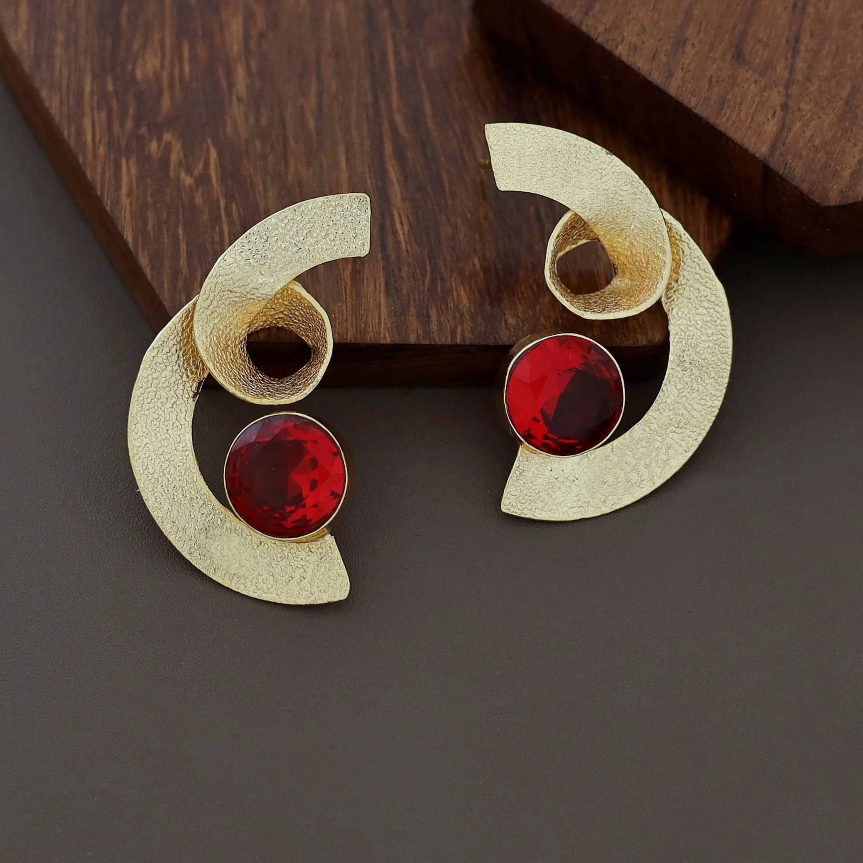 Katalina Golden Textured Glossy Stone Earring - Image 2