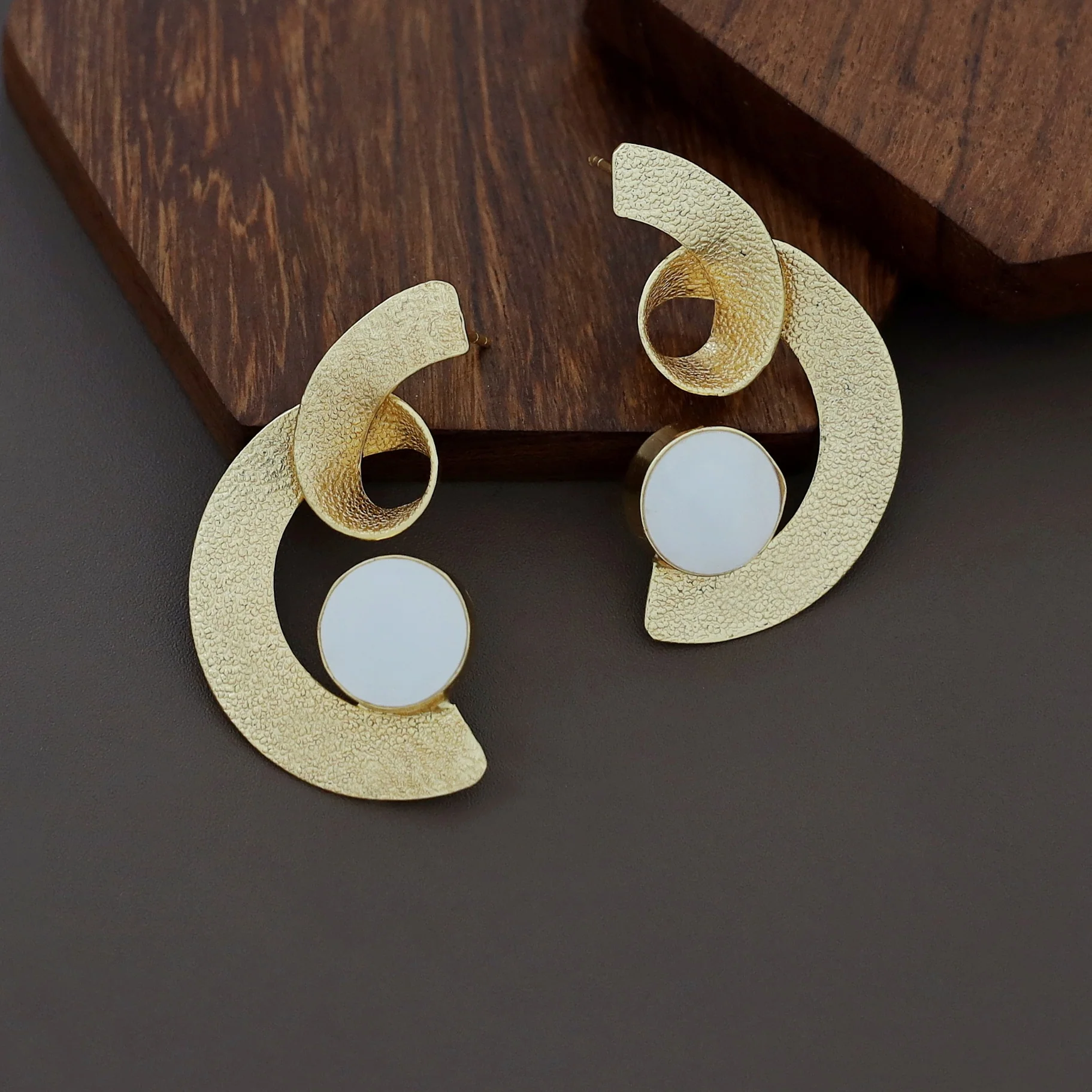 Katalina Golden Textured Glossy Stone Earring - Image 5