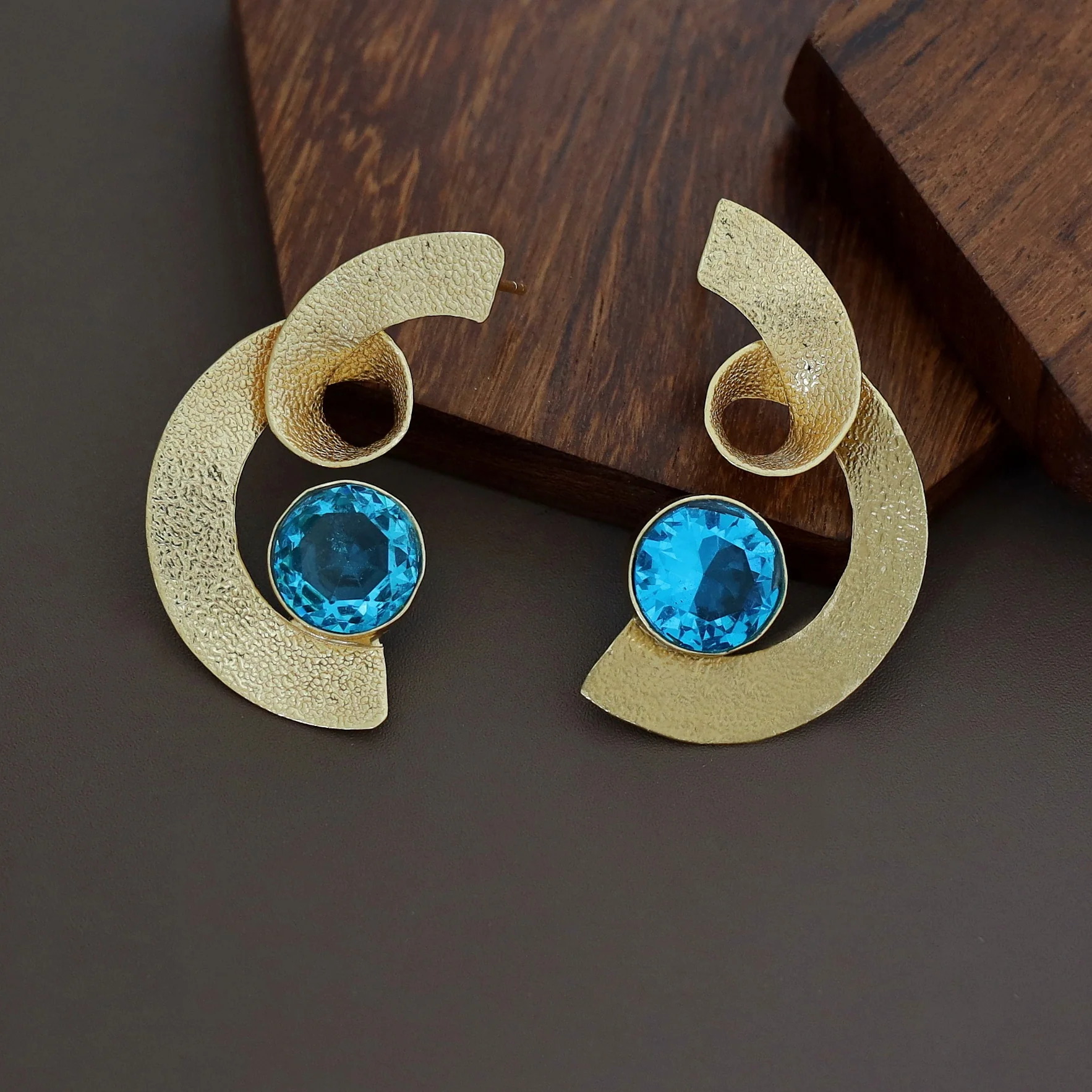 Katalina Golden Textured Glossy Stone Earring - Image 9
