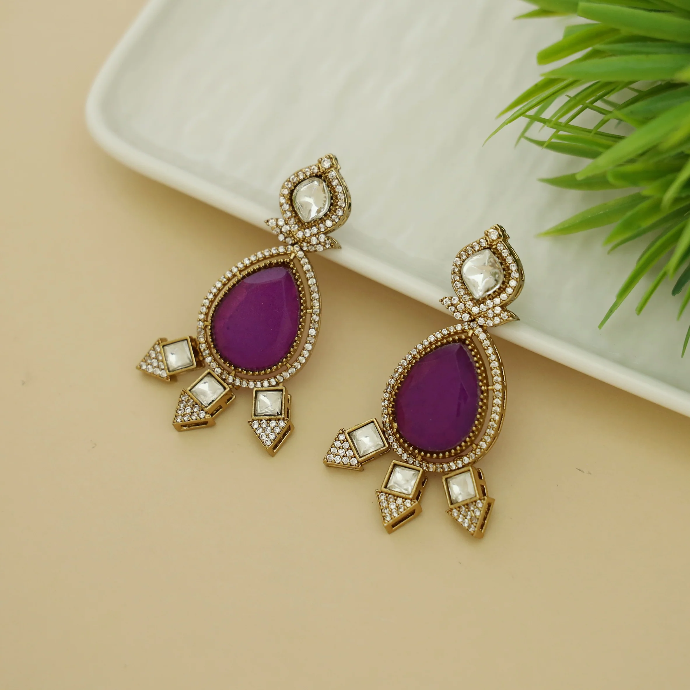 Sudha Drop Glossy Stone Kundan Earring - Image 6