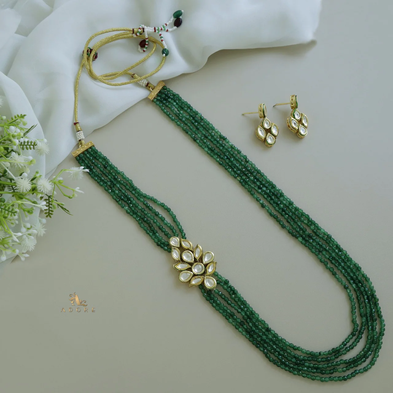 Sukriti Onyx Kundan  Neckpiece With Earring - Image 5