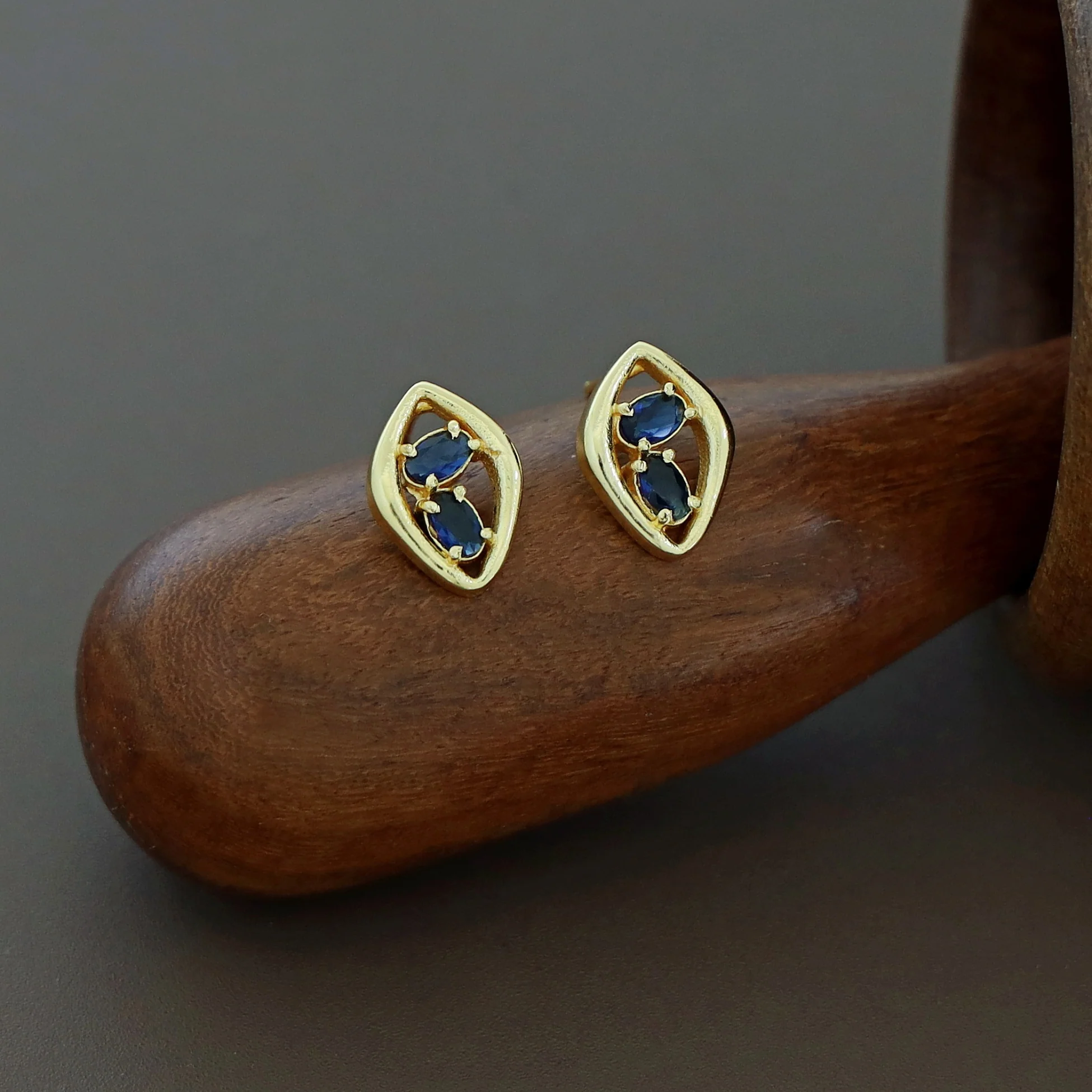 Supriya Golden Dual Glossy Eye Shaped Earring - Image 3