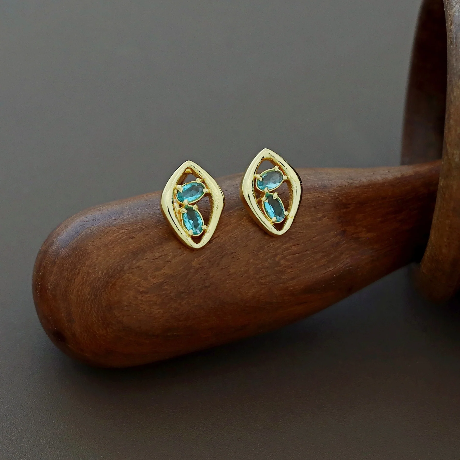 Supriya Golden Dual Glossy Eye Shaped Earring - Image 6