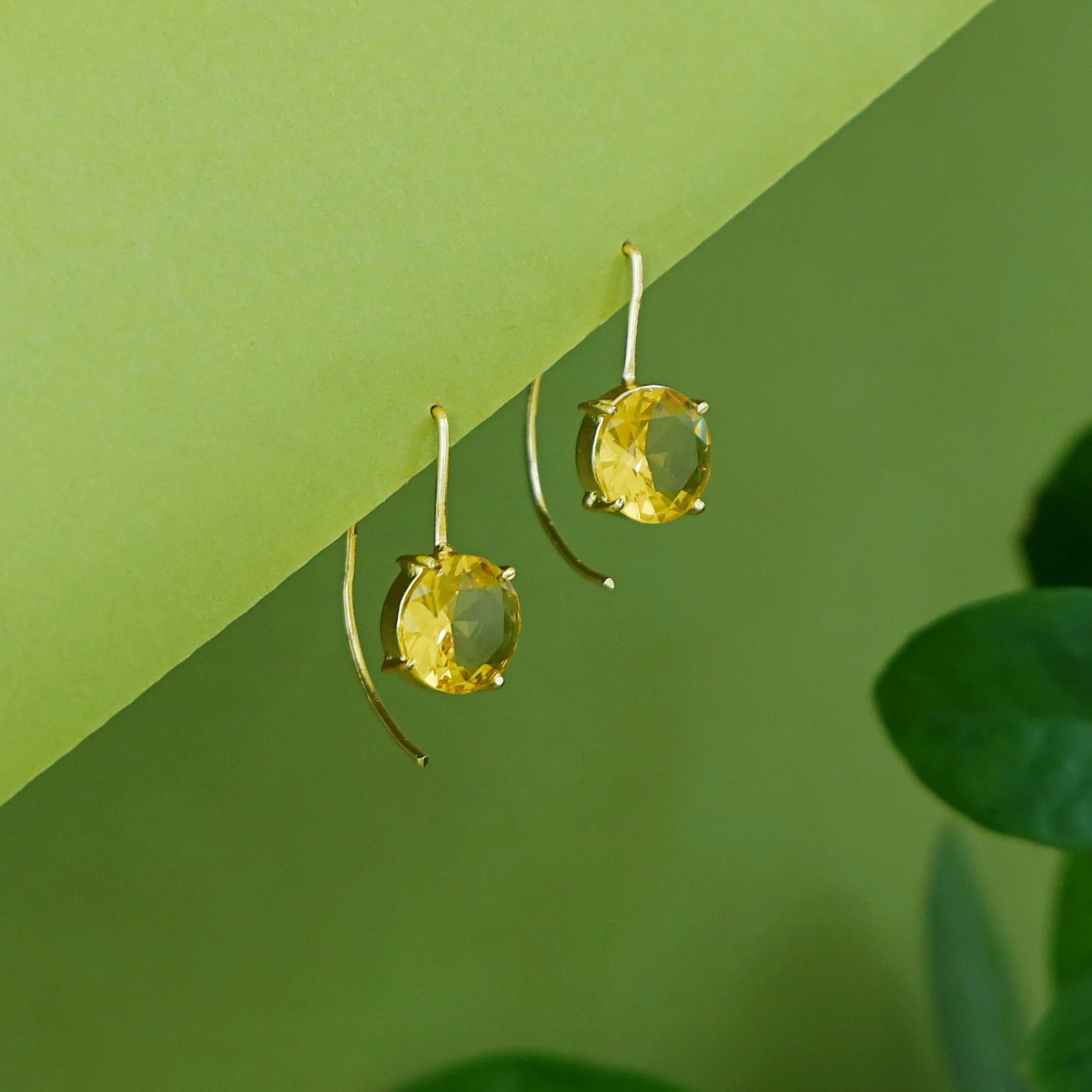Susanna Claw Circle Glossy Stone Hoop Earring - Image 4