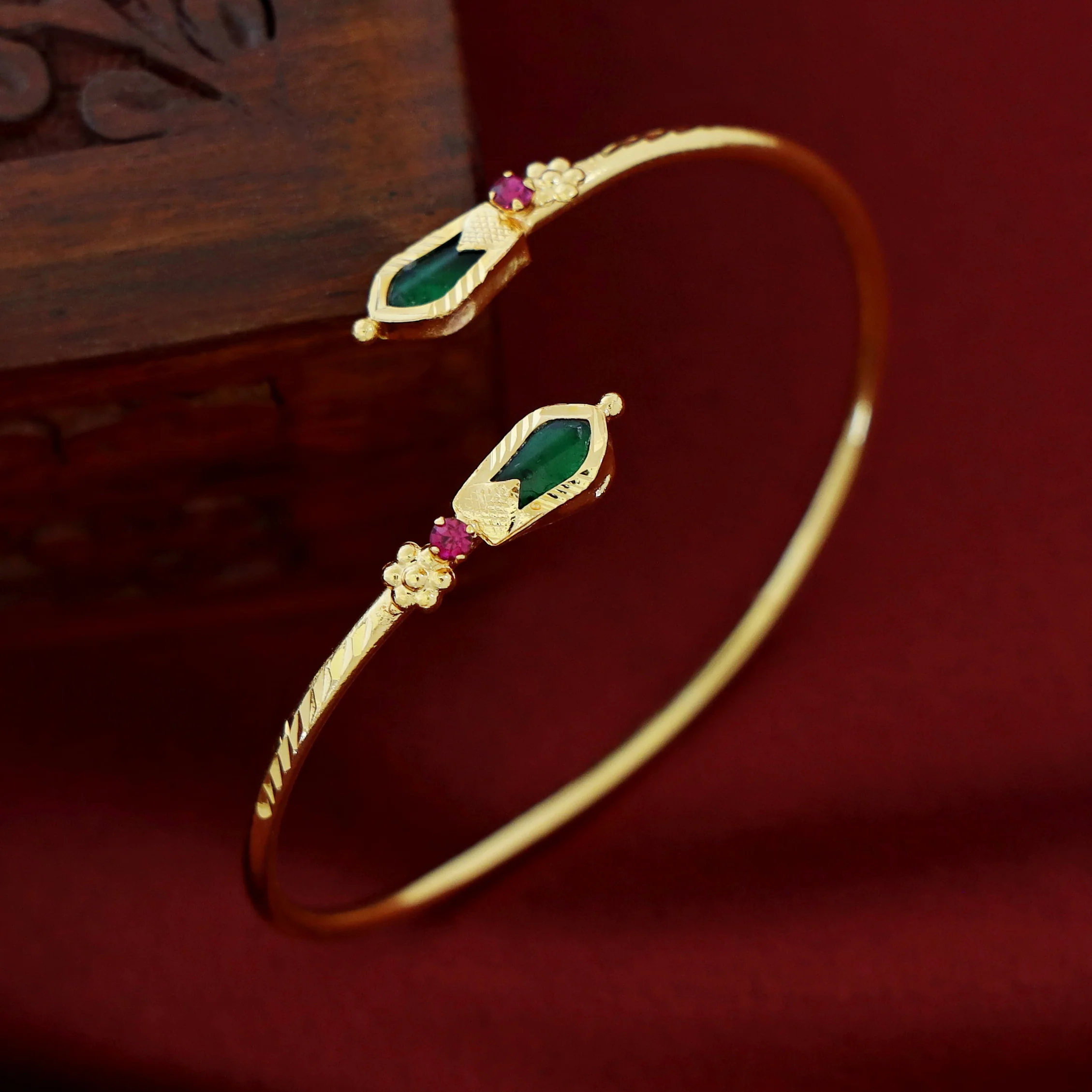 Suvarna Flower Bangle - Image 4