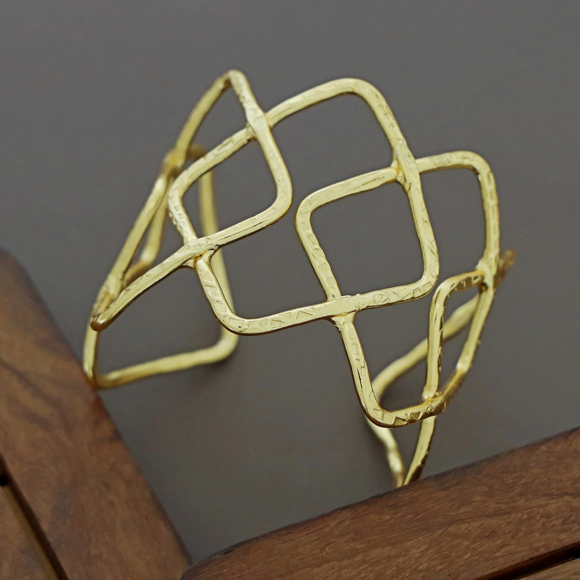 Swarali Golden Hammered Bangle - Image 2