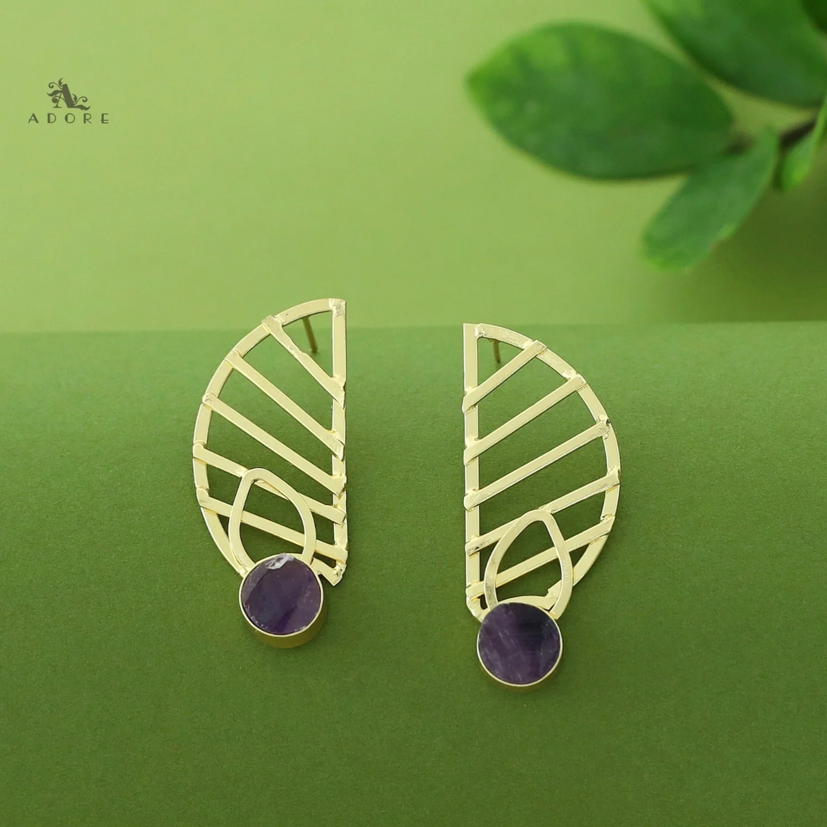 Takshvi Golden Raw Stone Earring - Image 10