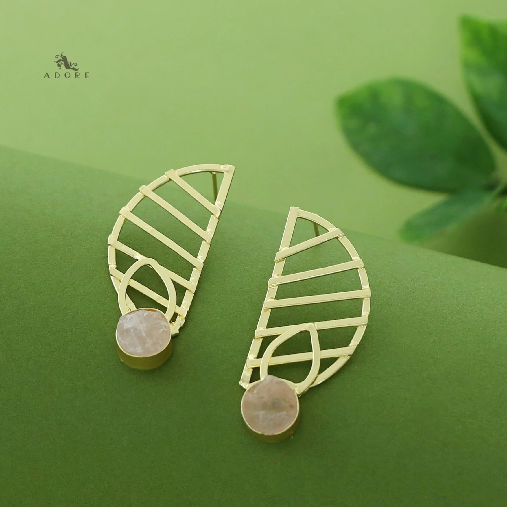 Takshvi Golden Raw Stone Earring - Image 14