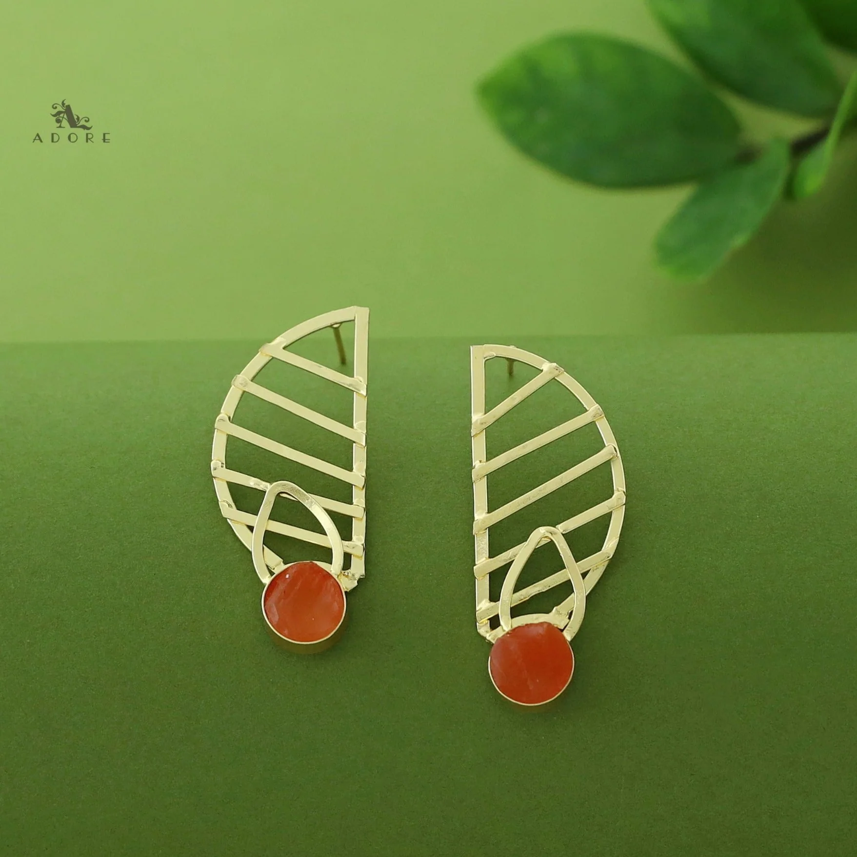 Takshvi Golden Raw Stone Earring - Image 6