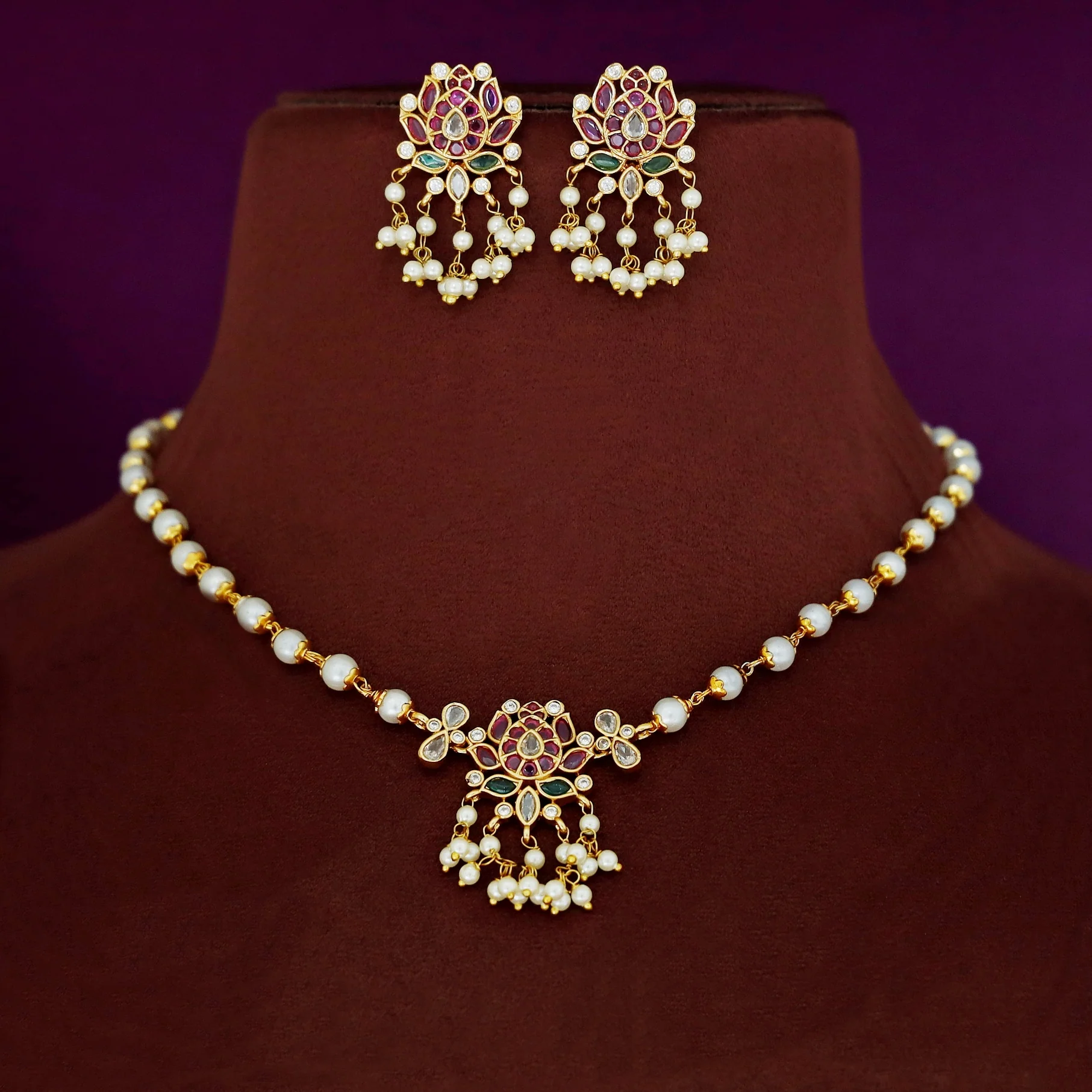 Tamasi Pearl Padhma Short Neckpiece With Earring - Image 3