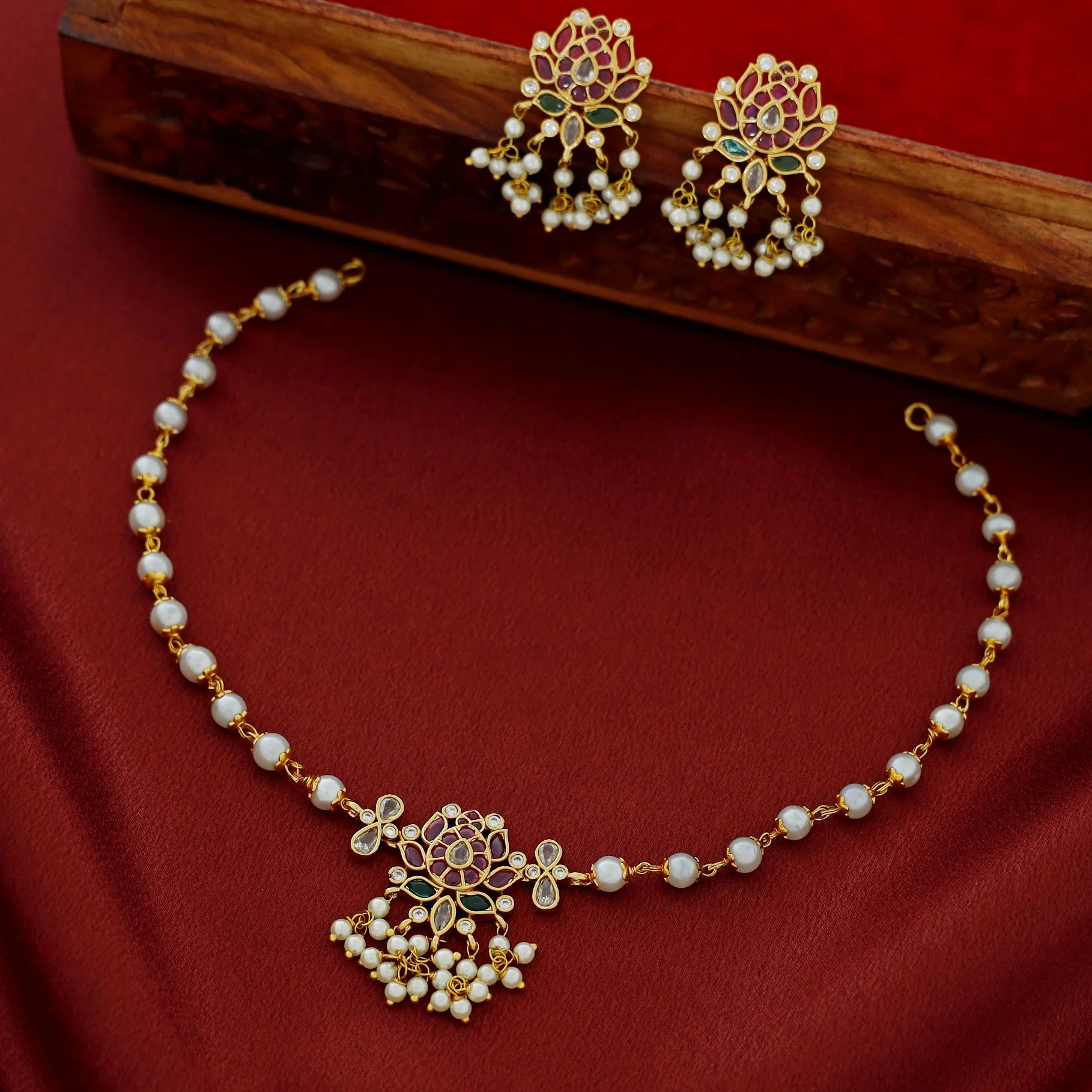 Tamasi Pearl Padhma Short Neckpiece With Earring - Image 5