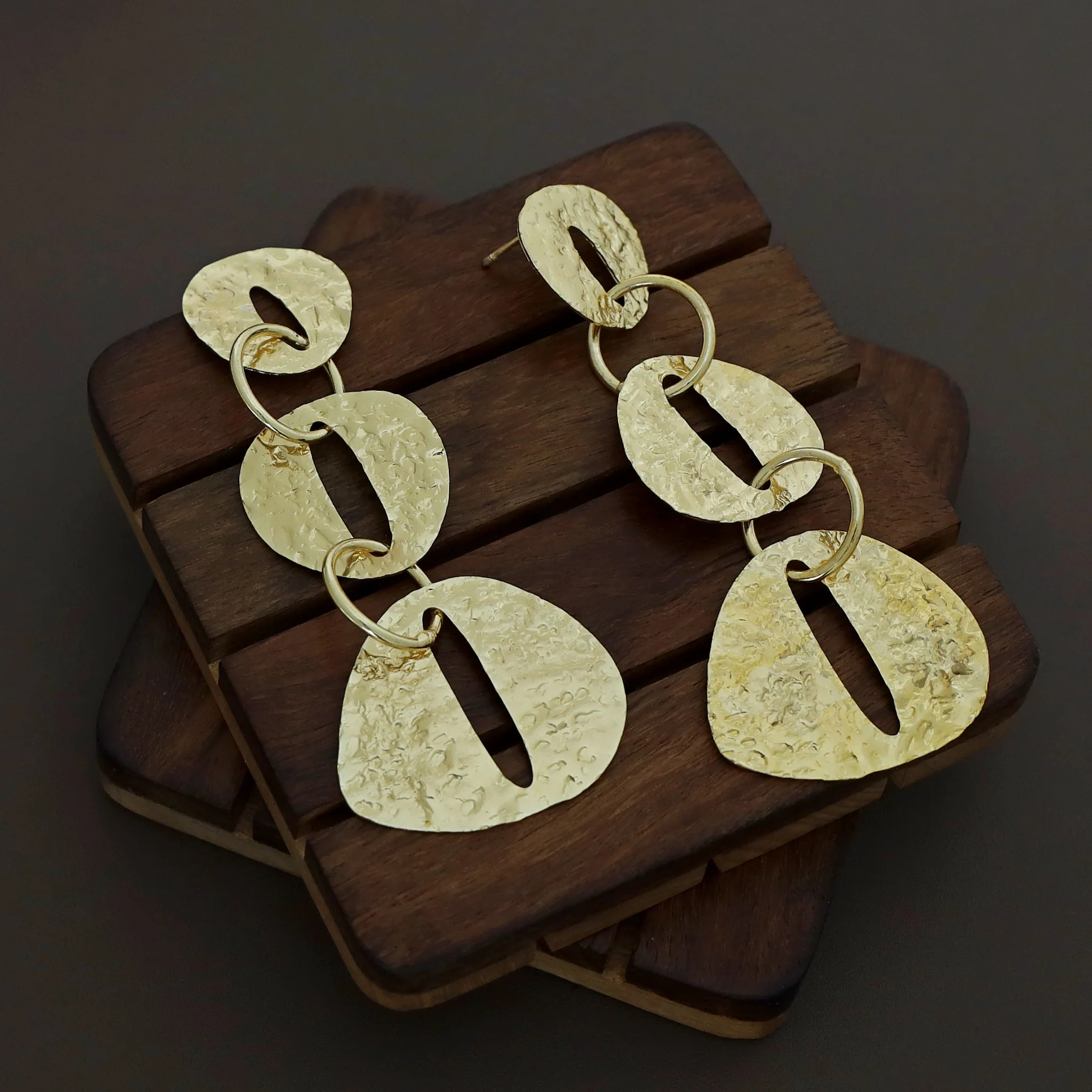Tamia Textured Long Earring - Image 4