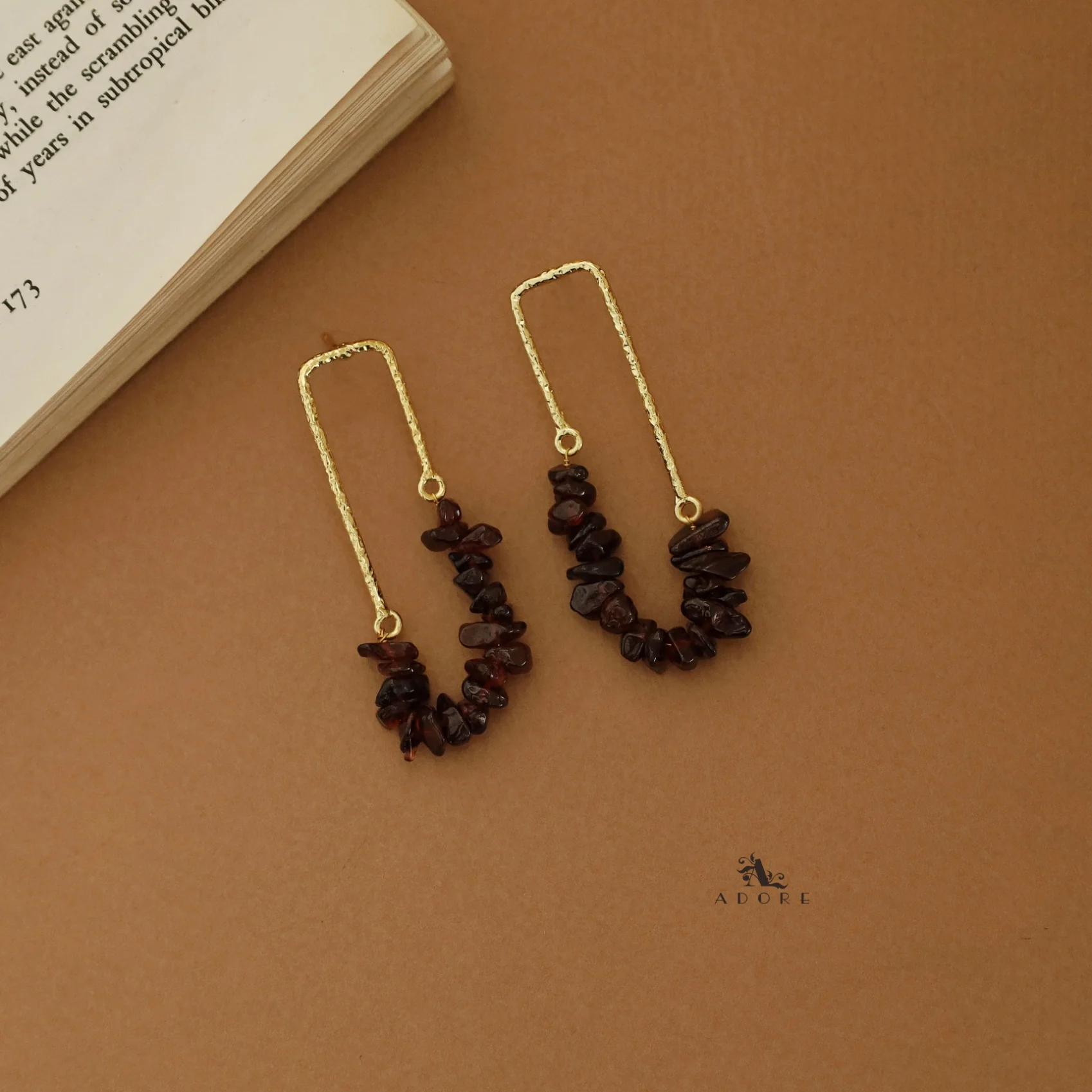 Tamsin Golden Textured Raw Stone Earring - Image 10
