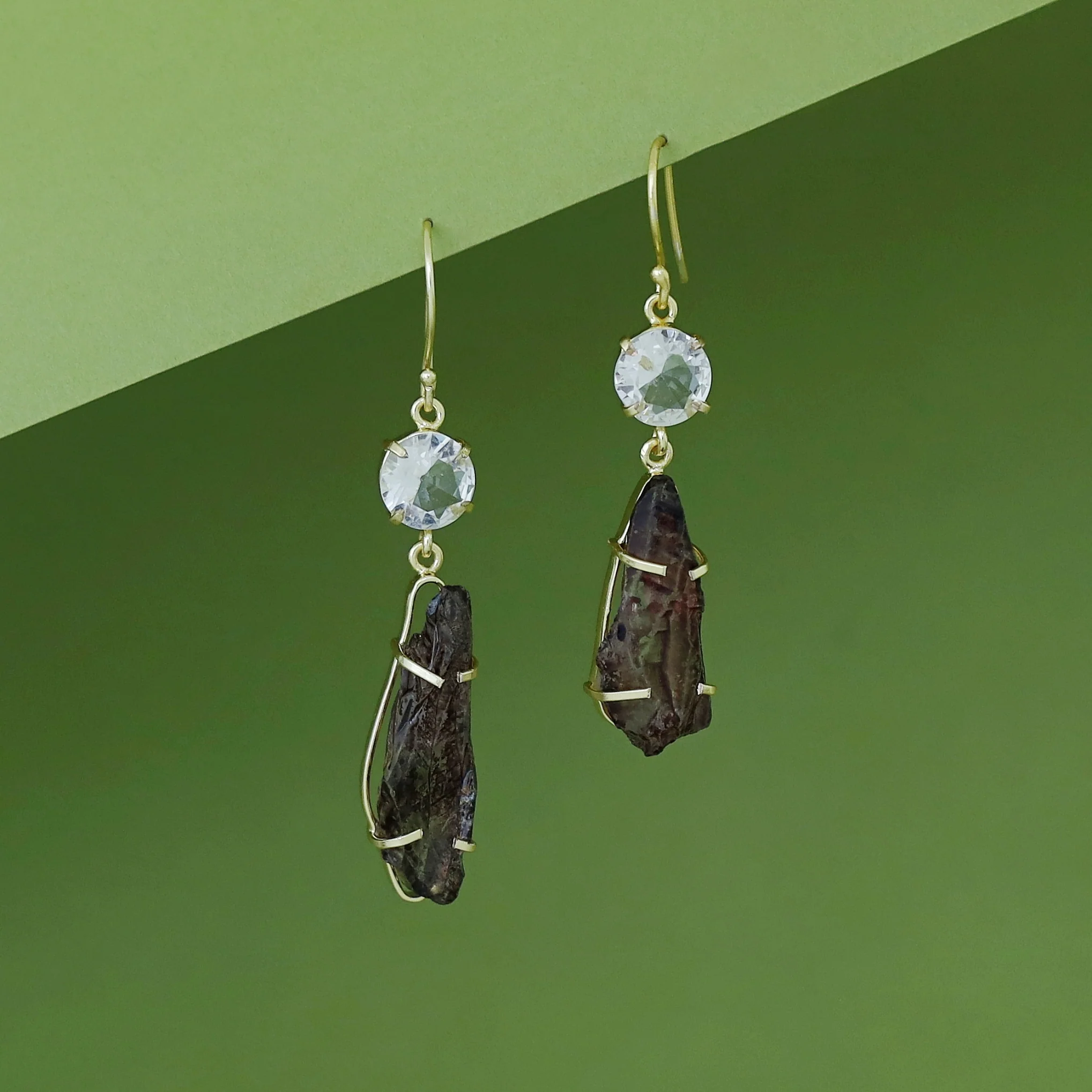 Tamsina Golden Claw Glossy + Dyed Stone Drop - Image 4