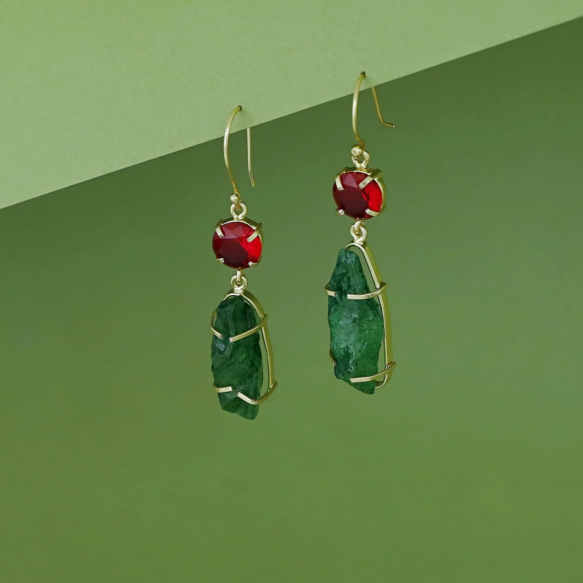 Tamsina Golden Claw Glossy + Dyed Stone Drop - Image 9