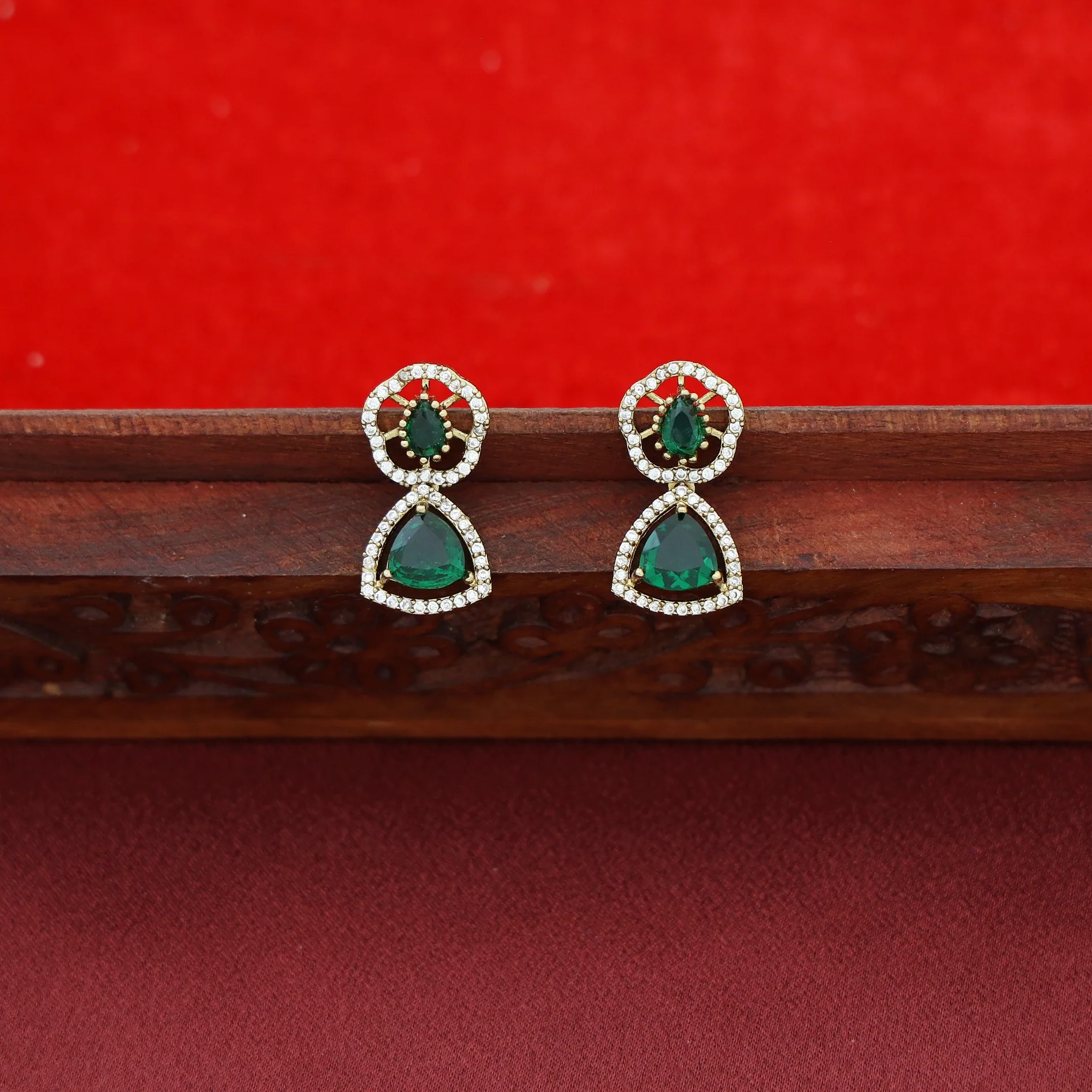 Tanaira AD Stone Stiff Wing Neckpiece With Earring - Image 11