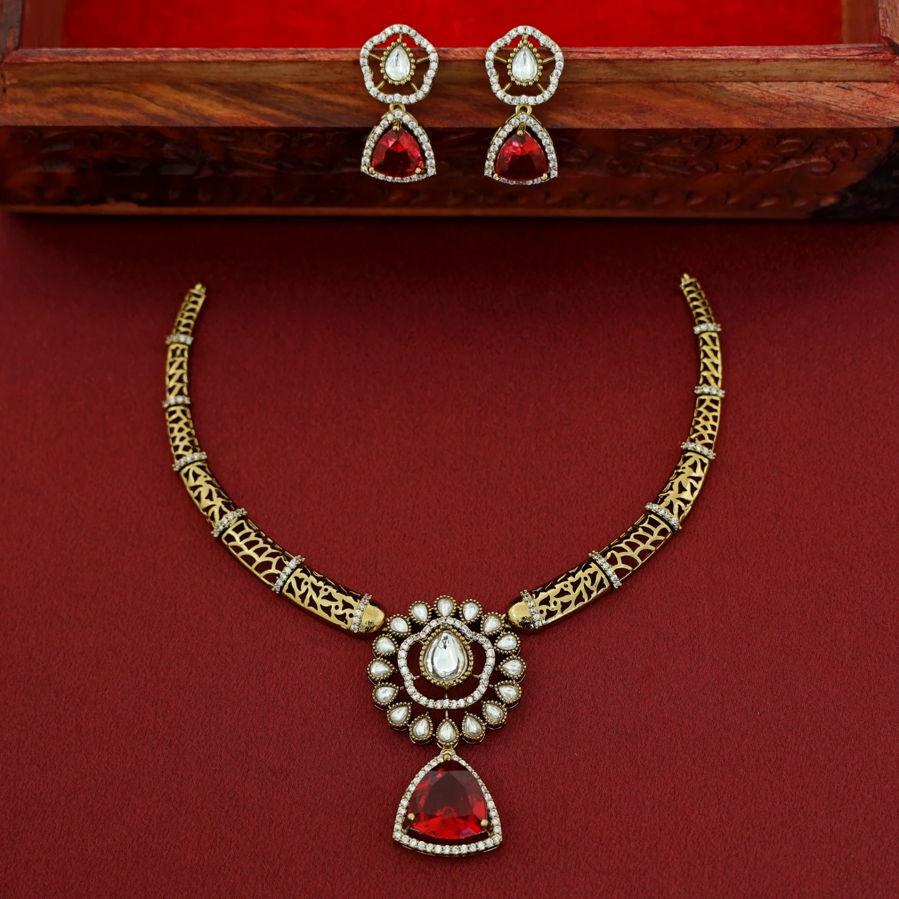 Tanaira AD Stone Stiff Wing Neckpiece With Earring - Image 4