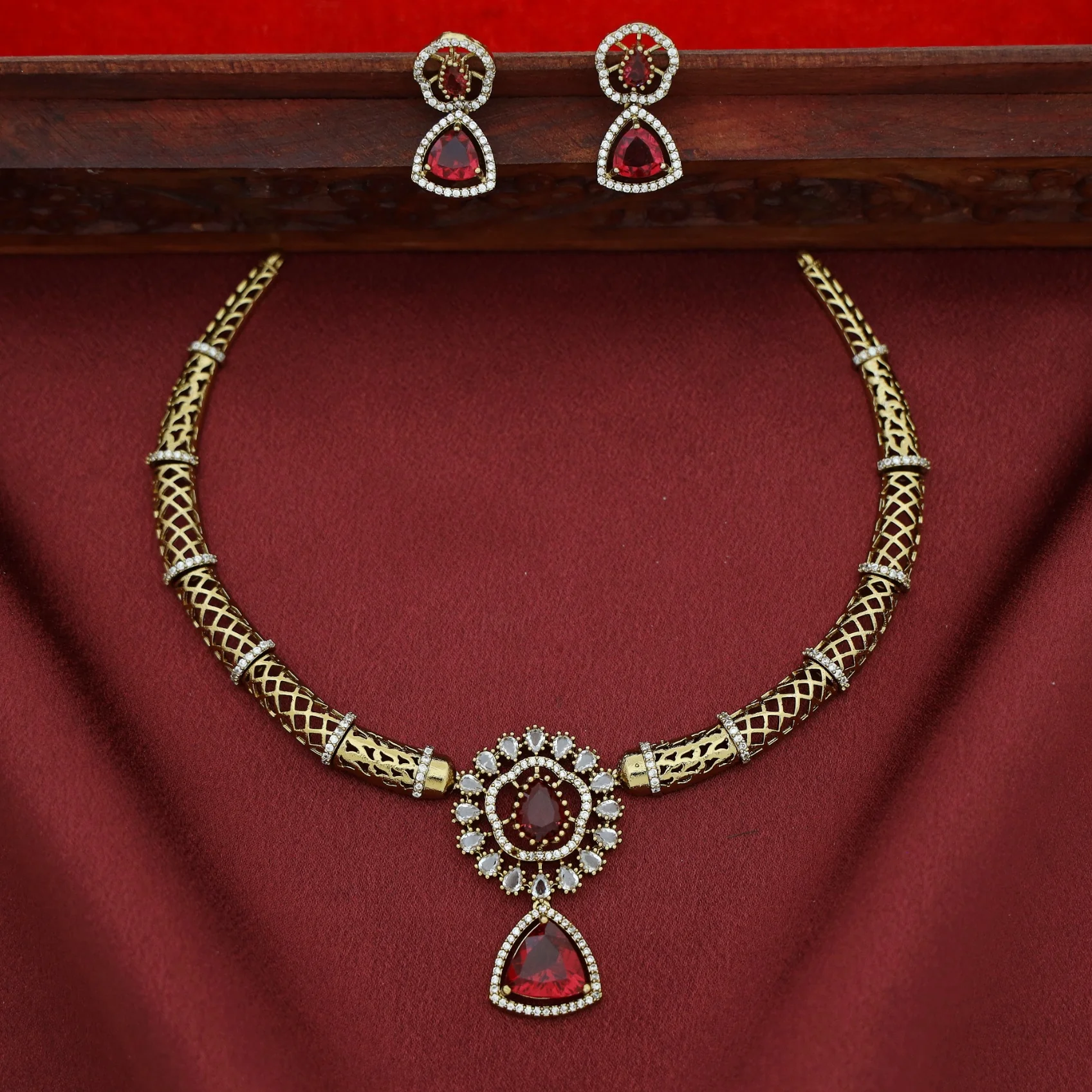Tanaira AD Stone Stiff Wing Neckpiece With Earring - Image 7
