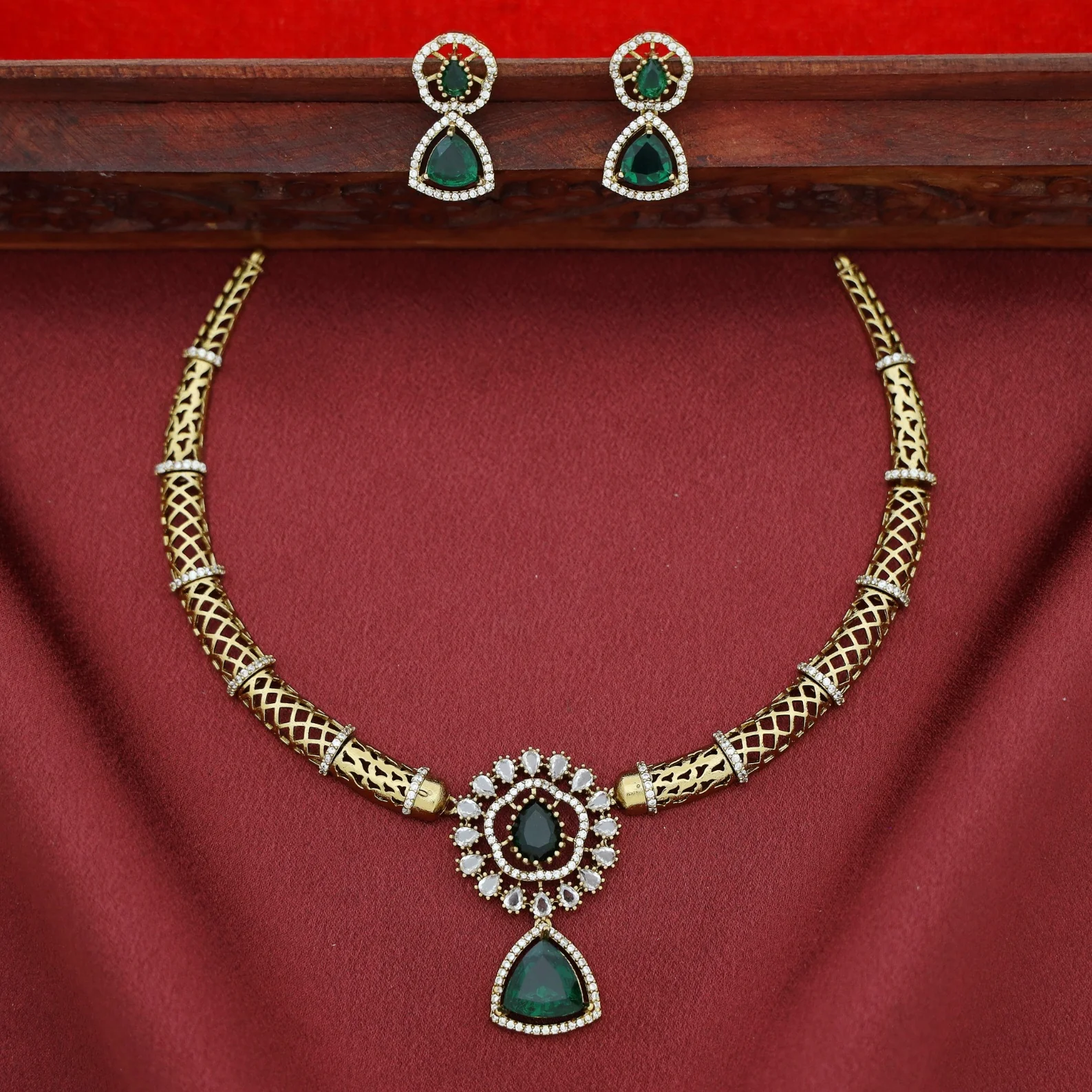Tanaira AD Stone Stiff Wing Neckpiece With Earring - Image 9