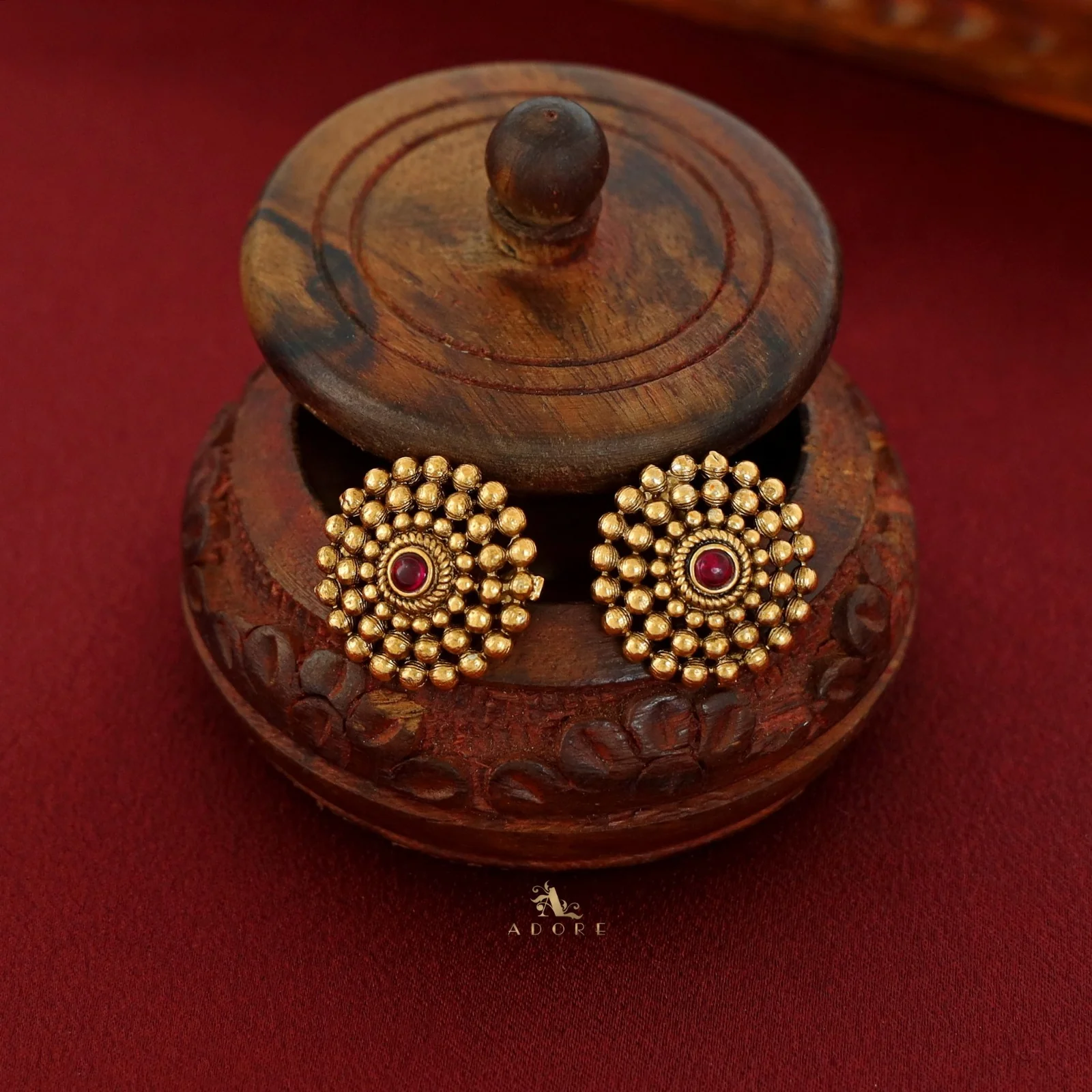 Tanvika Chakra Short Neckpiece with Earring - Image 11