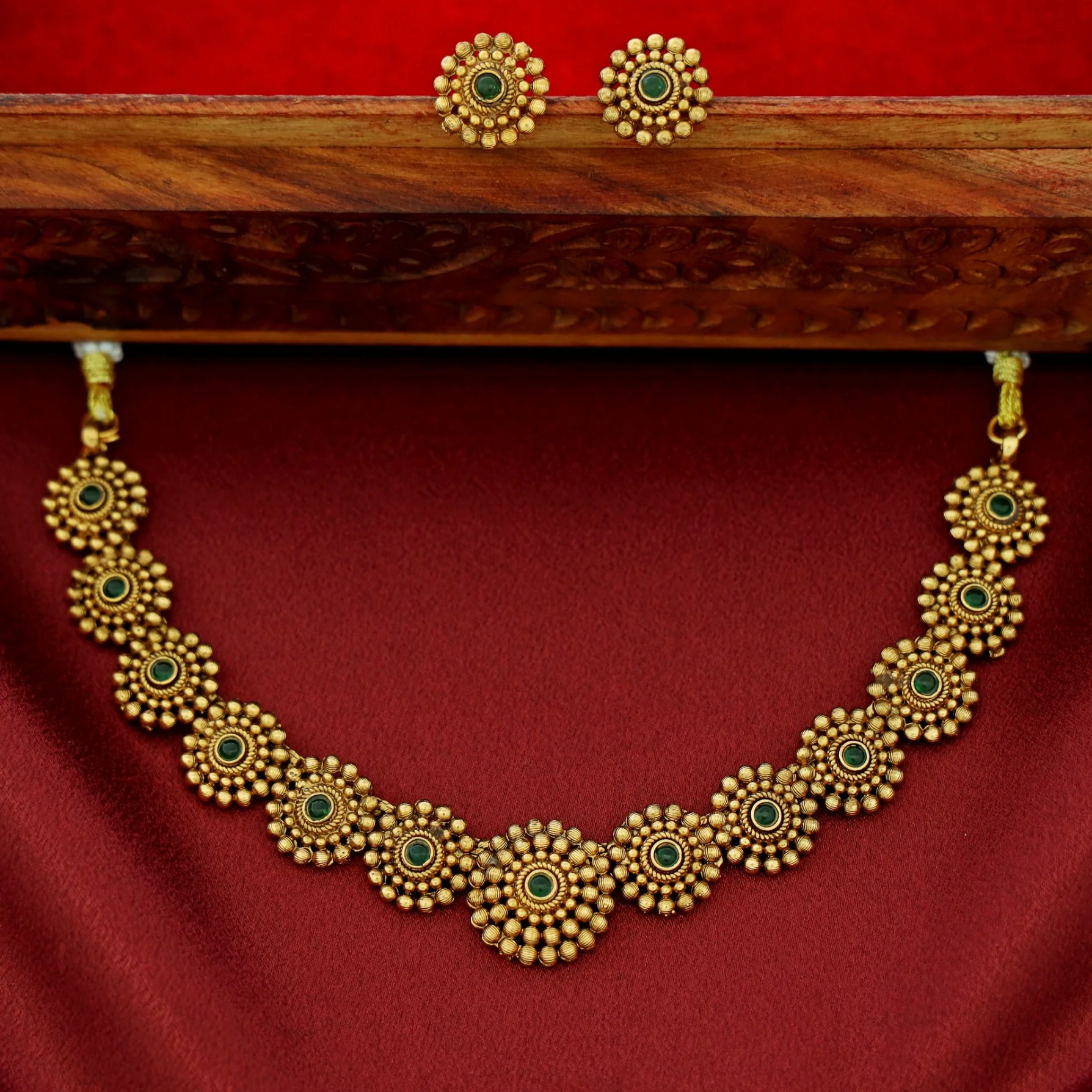Tanvika Chakra Short Neckpiece with Earring - Image 4