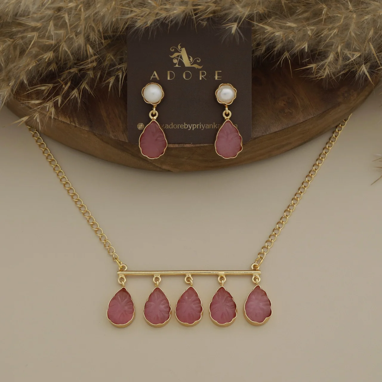Tapsi 5 Carved Stone Neckpiece With Earring - Image 11