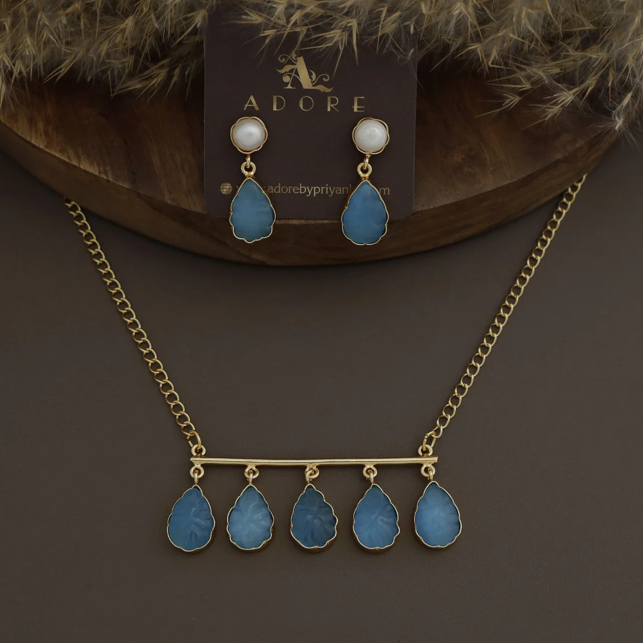 Tapsi 5 Carved Stone Neckpiece With Earring - Image 20