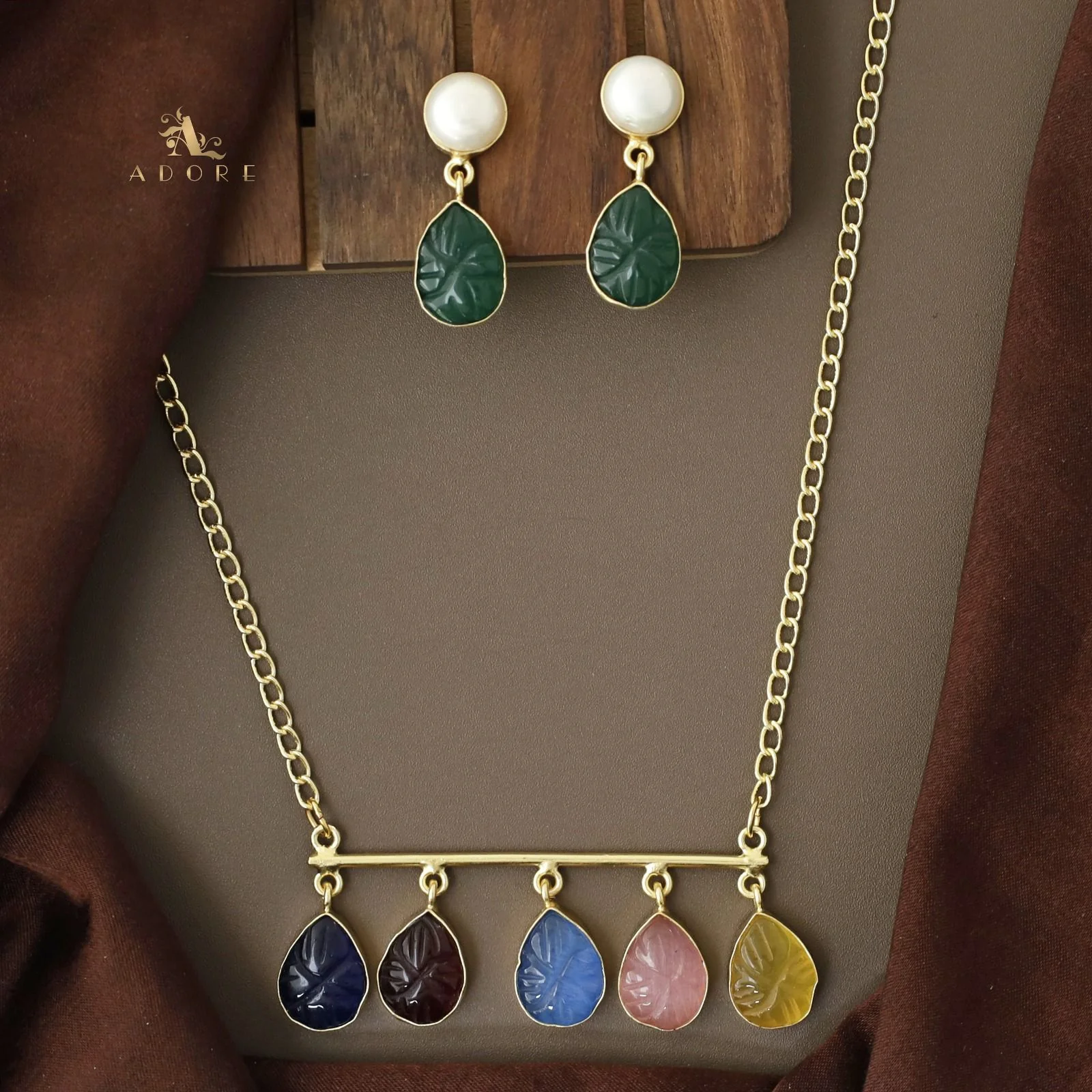 Tapsi 5 Carved Stone Neckpiece With Earring - Image 25