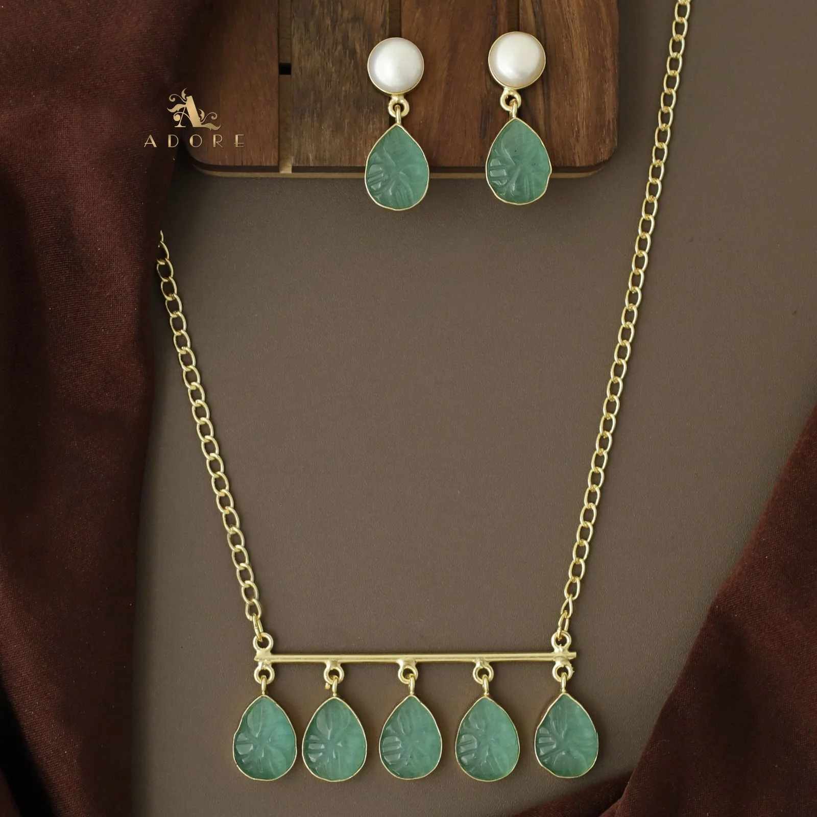 Tapsi 5 Carved Stone Neckpiece With Earring - Image 28