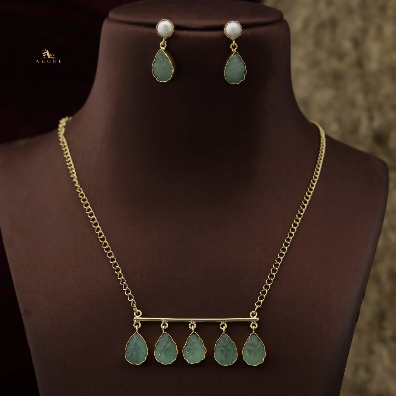 Tapsi 5 Carved Stone Neckpiece With Earring - Image 5