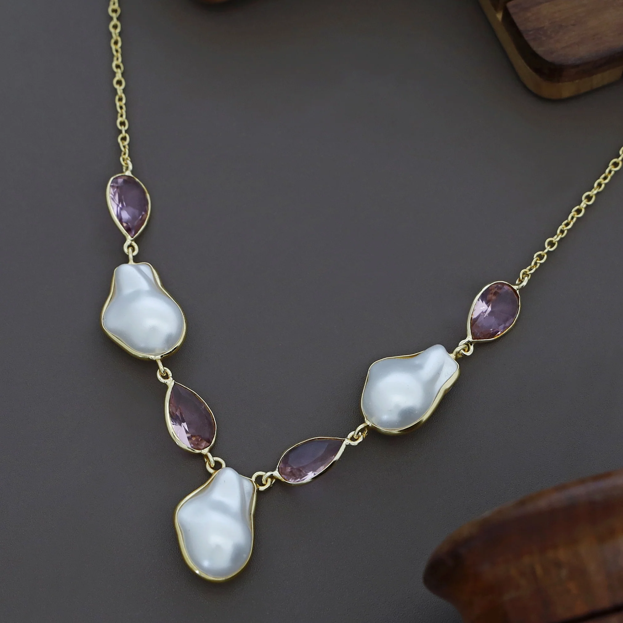 Tara Glossy Baroque Neckpiece - Image 11