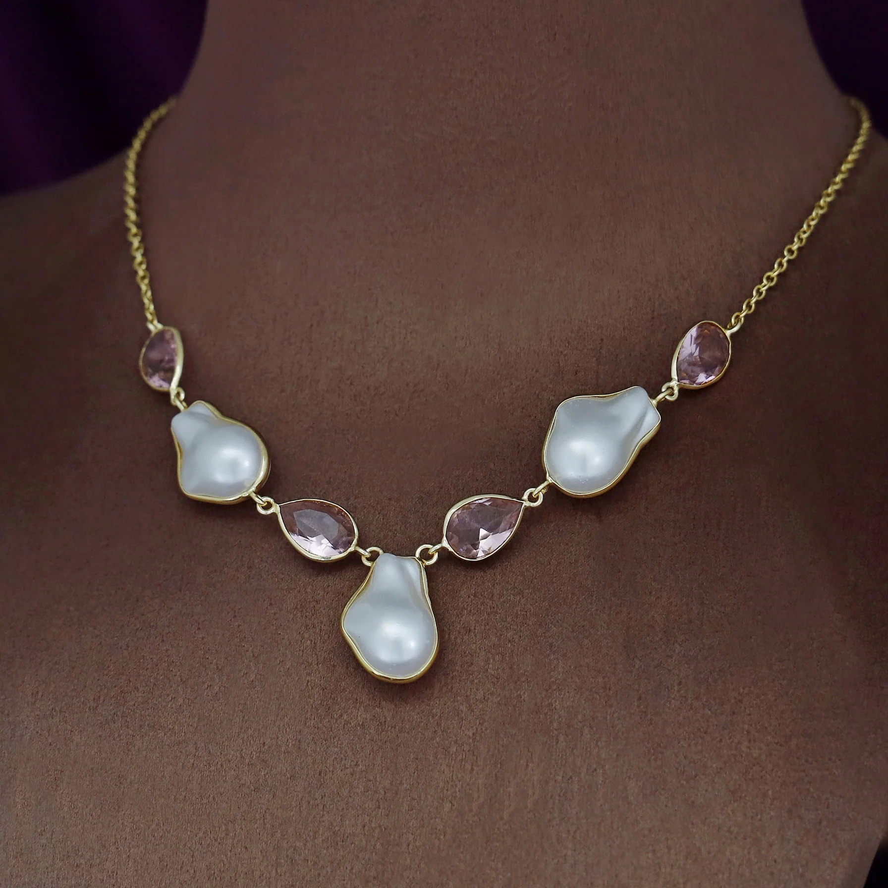 Tara Glossy Baroque Neckpiece - Image 2