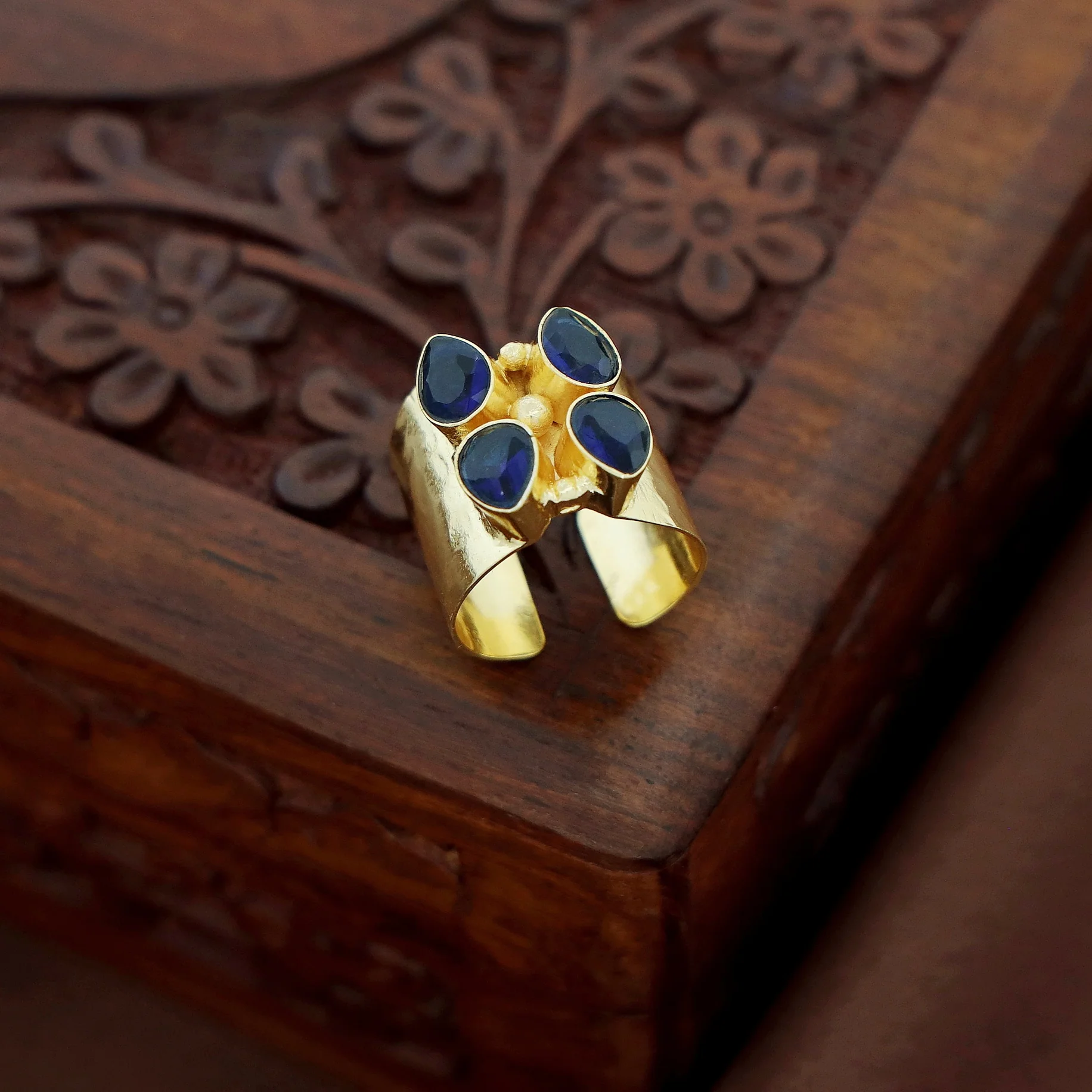 Tarana Golden Tetra Glossy Ring - Image 4